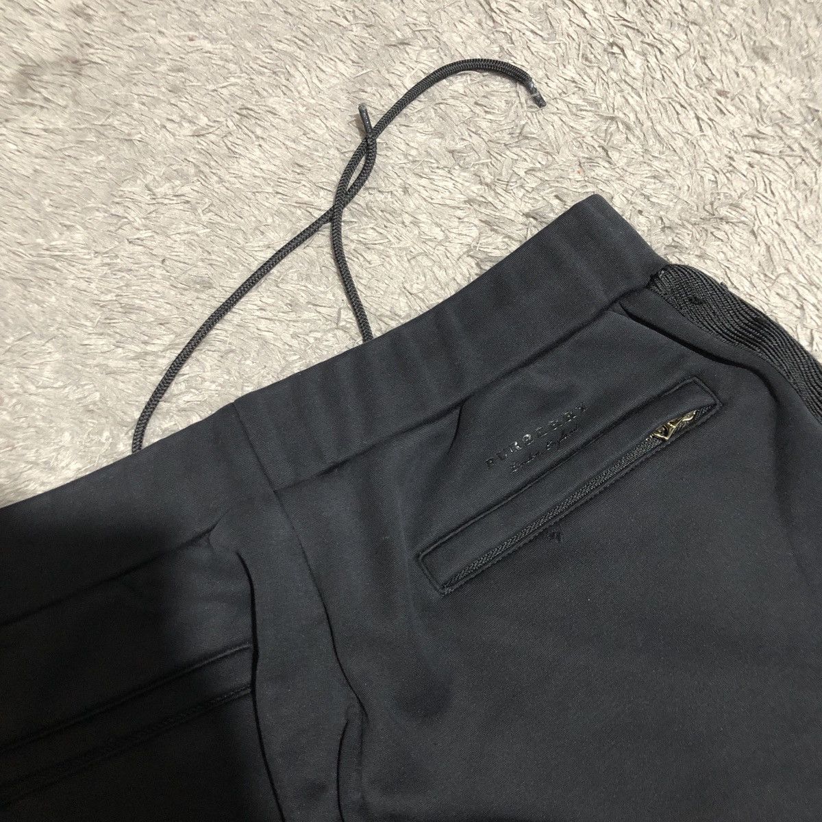 Burberry BURBERRY SWEATPANT BLACK ON BLACK fit 34-36 Size US 34 / EU 50 - 5 Thumbnail