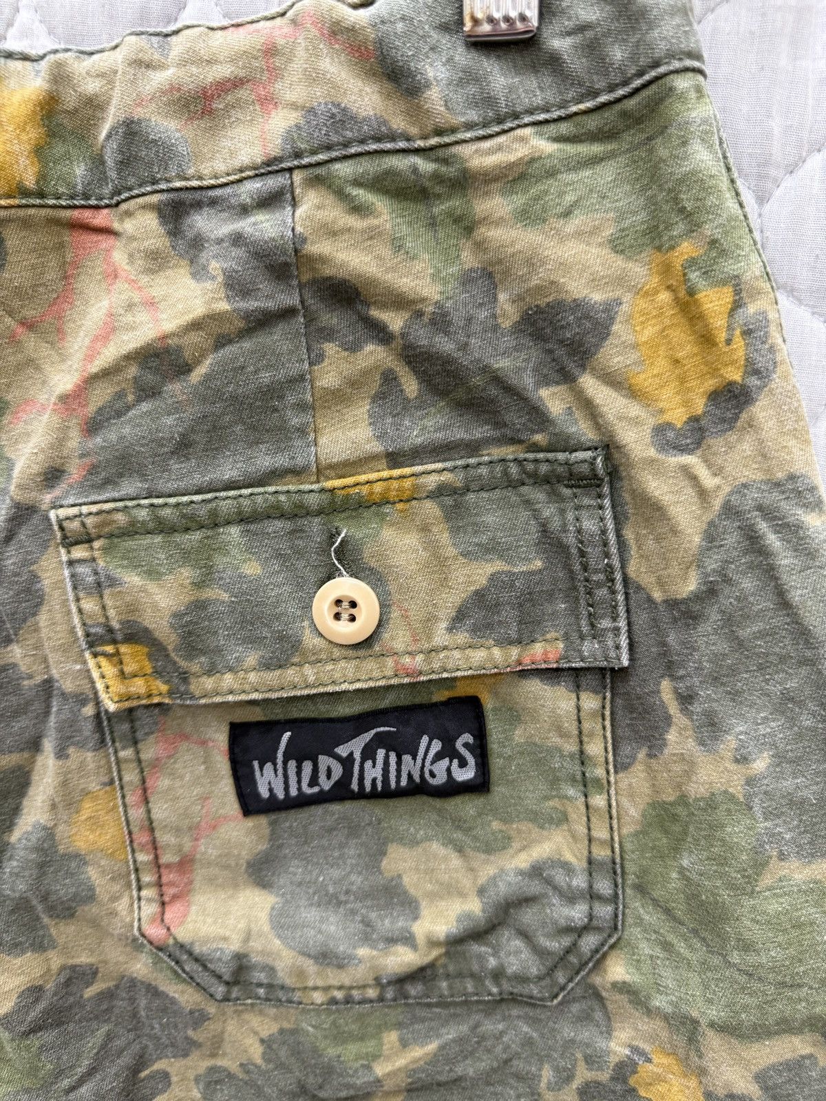 Wild Things 🔥🔥🔥ARCHIVE WILD THINGS CAMO SHORTS Size US 31 - 8 Thumbnail