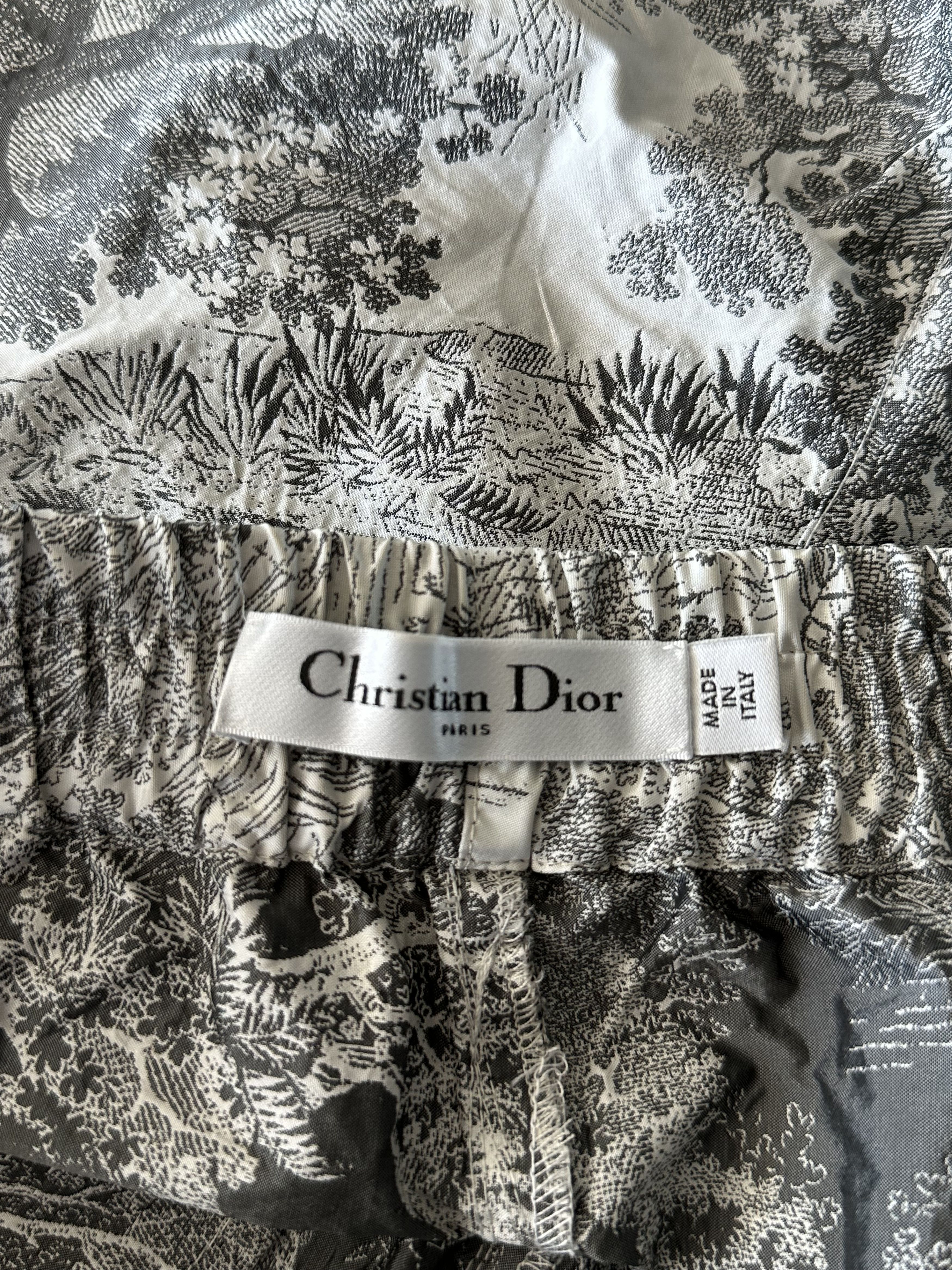 Dior Dior White & Grey Toile de Jouy iviera Women's Shorts Size 26" / US 2 / IT 38 - 3 Thumbnail