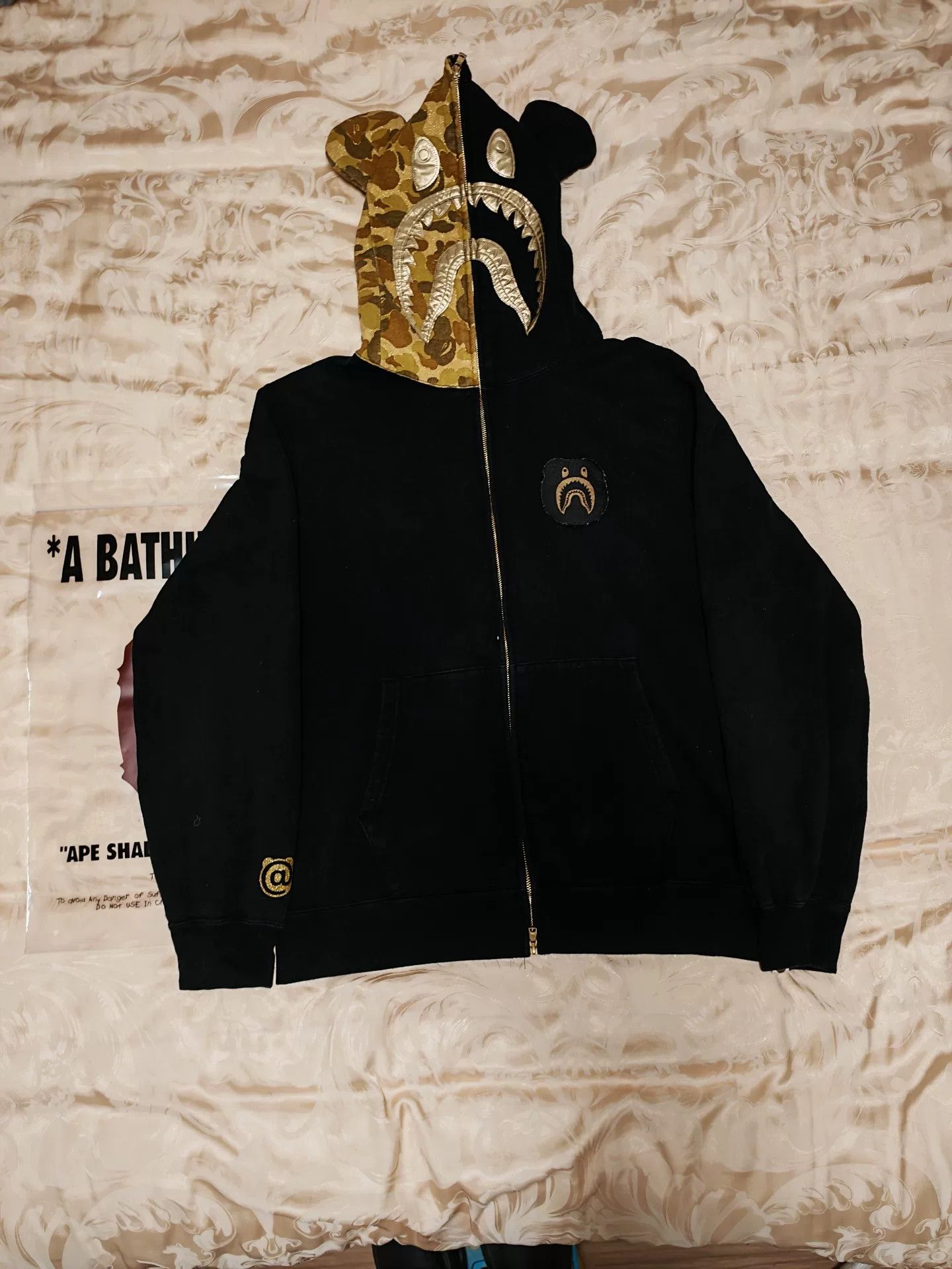 Bape Bape Light Jacket XXL Men Size US XXL / EU 58 / 5 - 1 Thumbnail