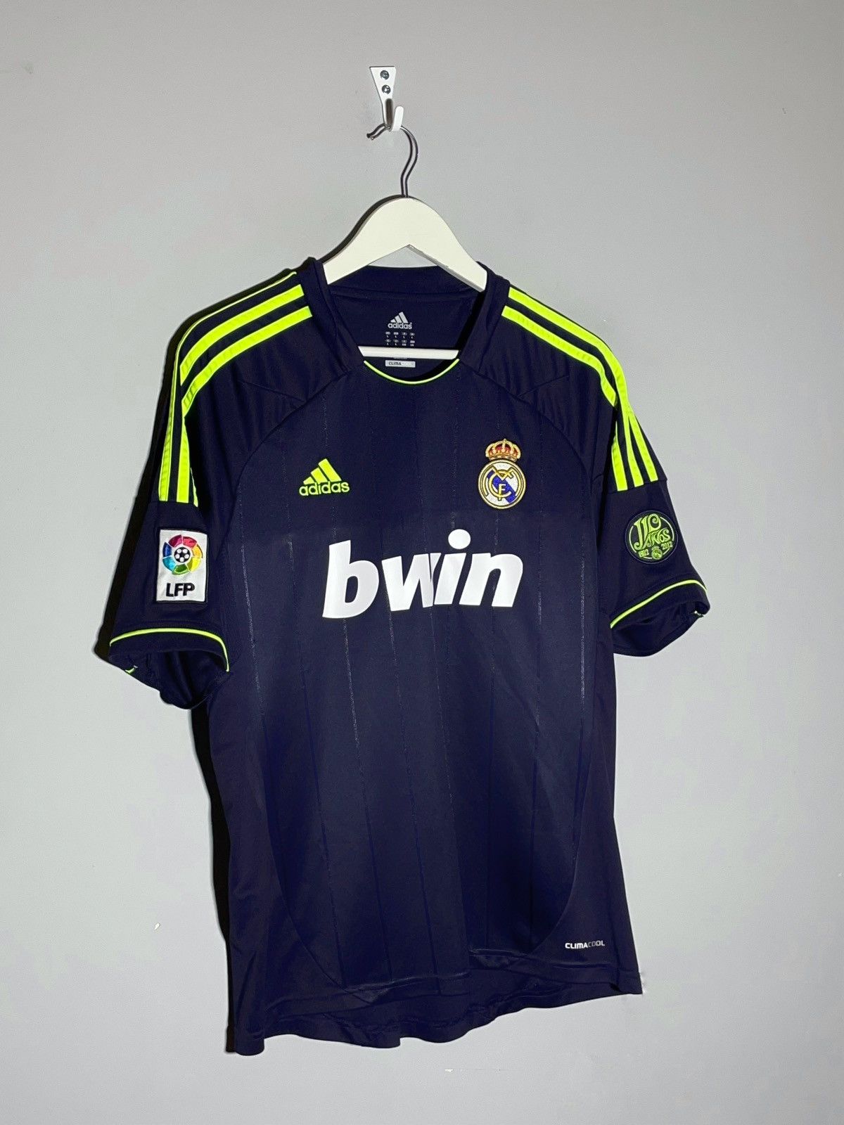 Adidas Real Madrid Adidas 2012/13 Away Football Shirt Size US L / EU 52-54 / 3 - 4 Thumbnail