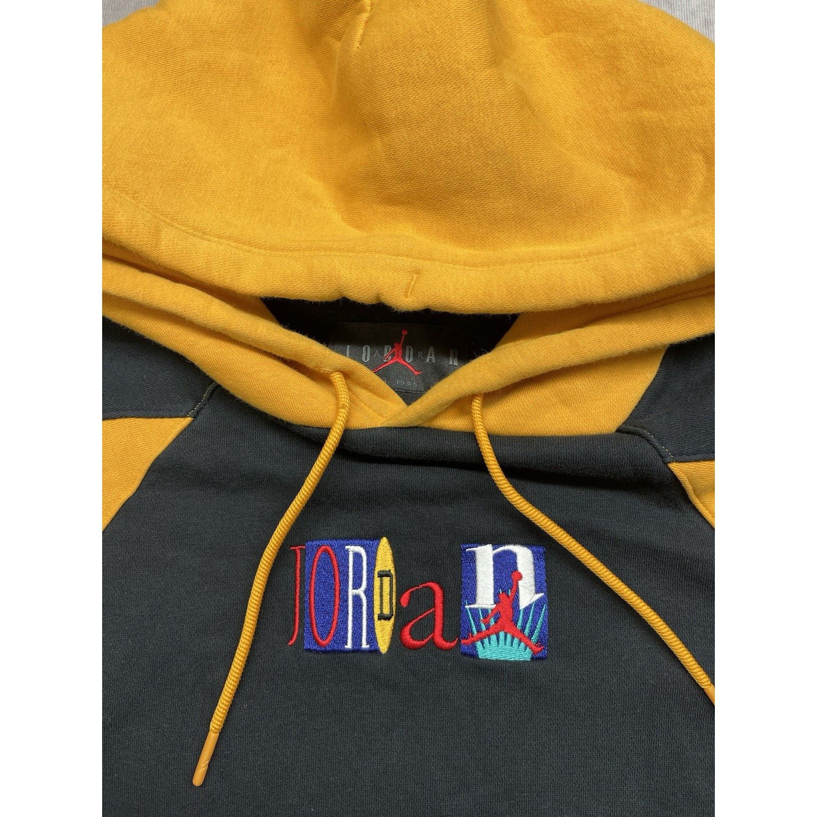 Other Jordan Legacy Flight Nostalgia AJ9 Hoodie Black Gold Pullove Size US L / EU 52-54 / 3 - 4 Thumbnail
