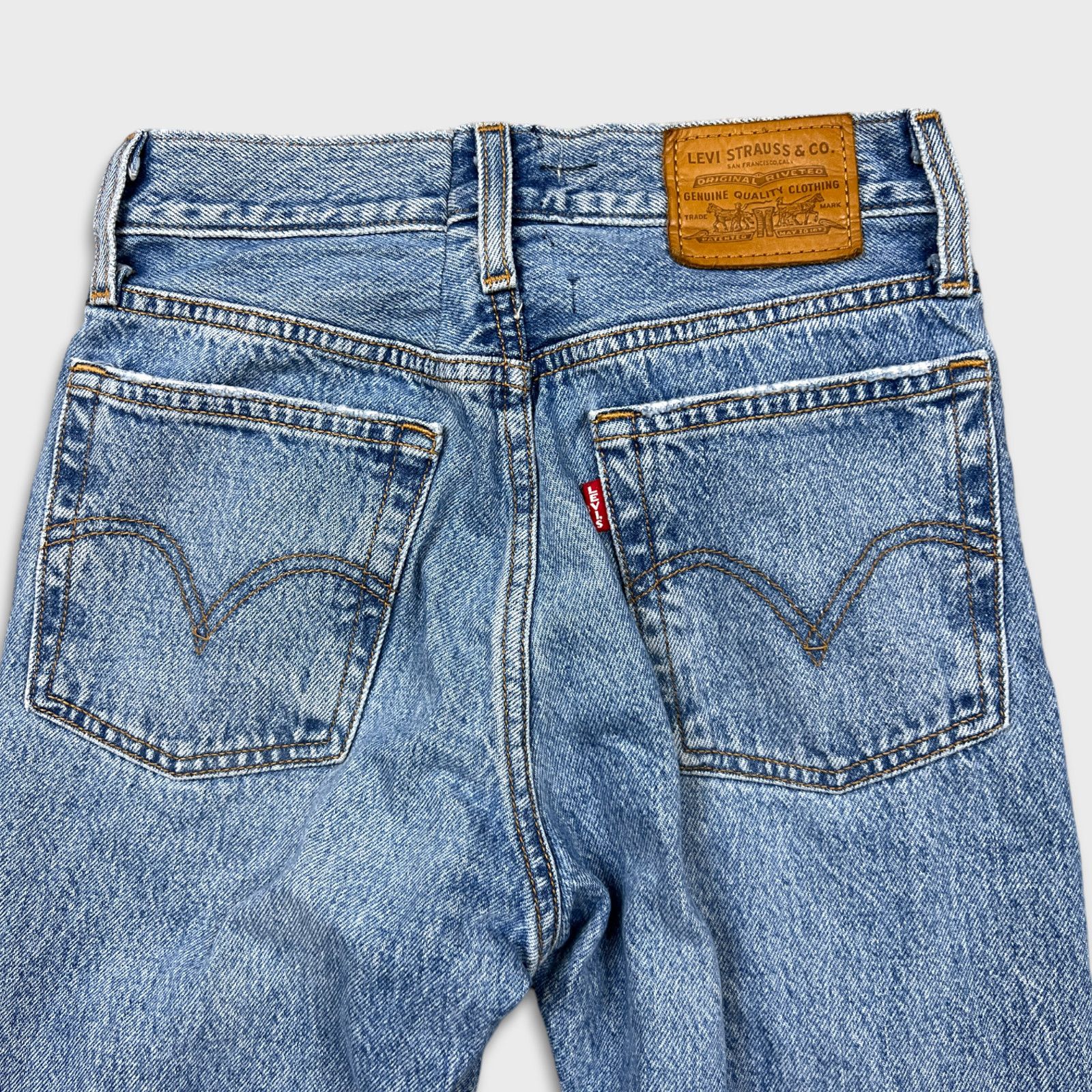 Levi's × Vintage Levi’s Wedgie Straight Jeans 24x25 Light Wash Distress Denim Size 24" / US 00 / IT 34 - 6 Thumbnail