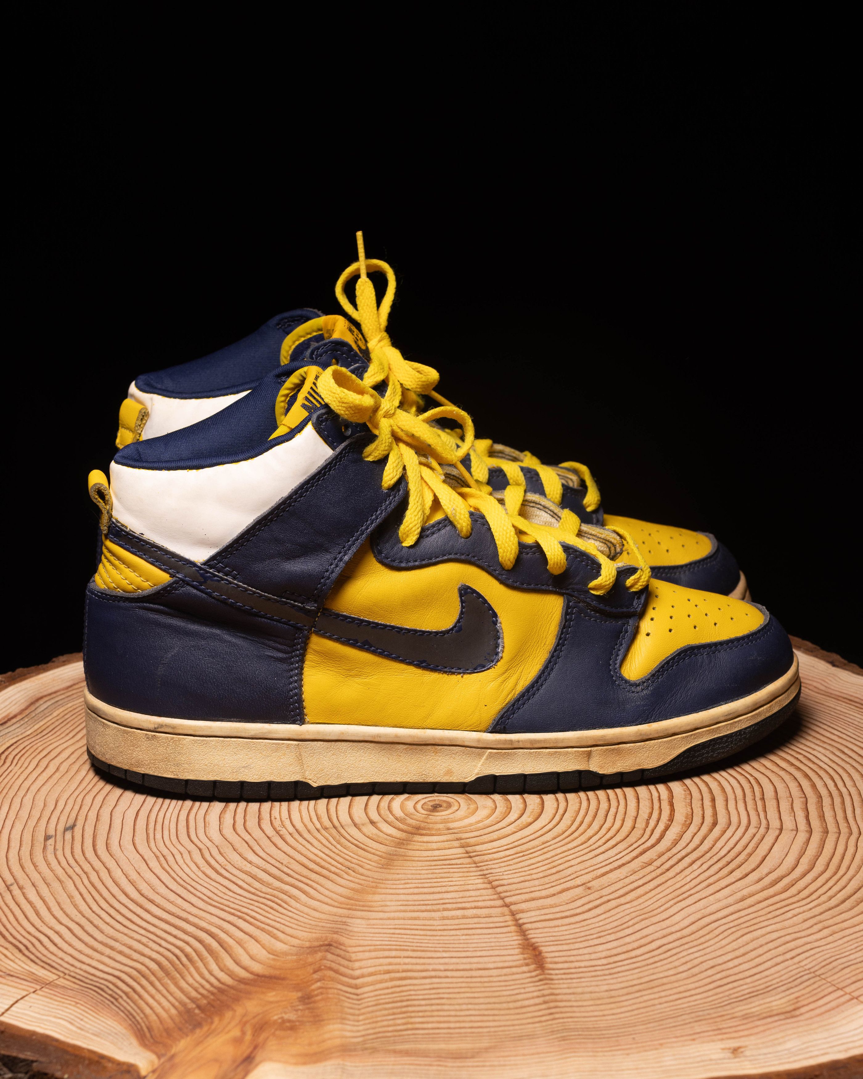 Nike Dunk Michigans 1999 release size 9.5