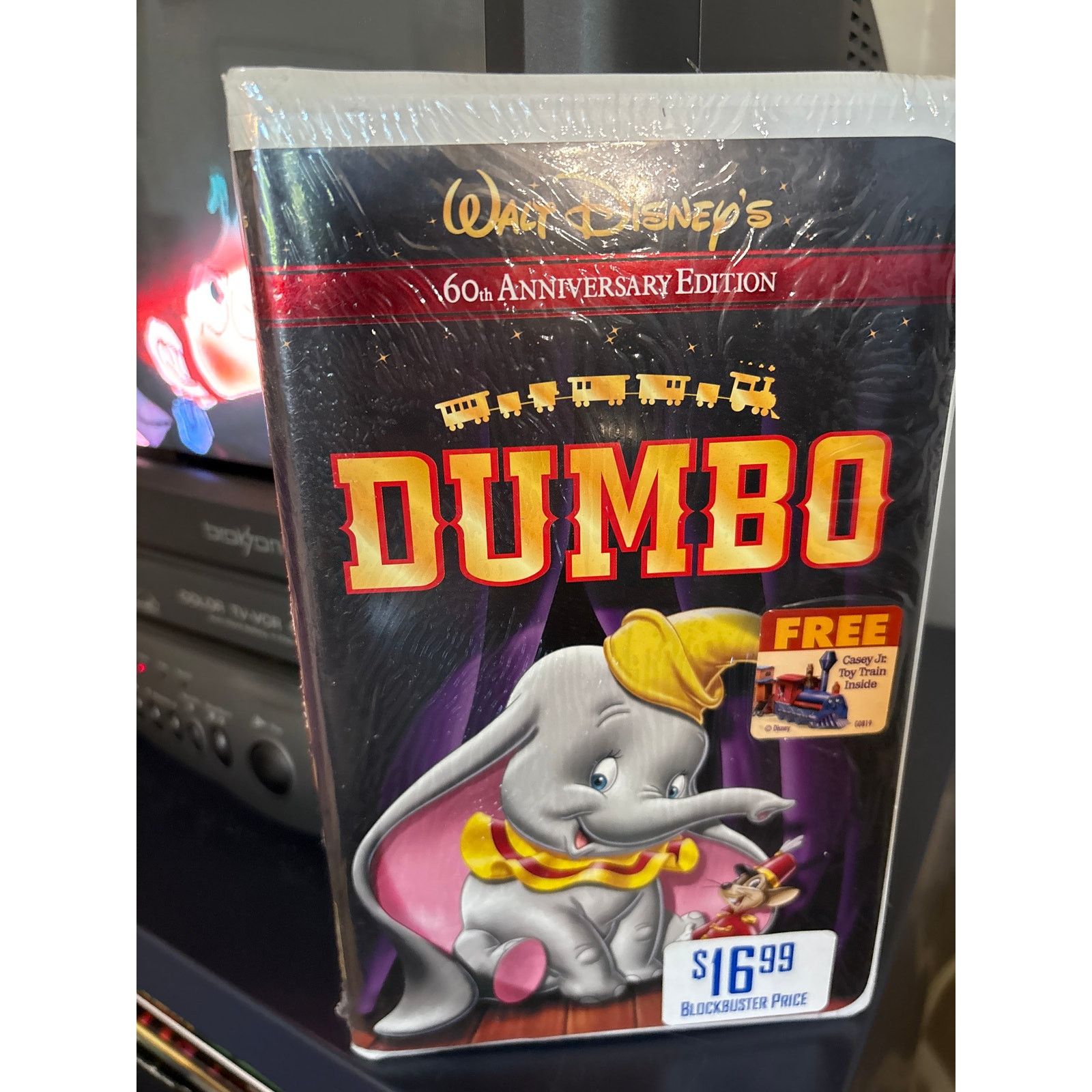 Disney Sealed Dumbo VHS 60th Anniversary Edition - Blockbuster Size ONE SIZE - 1 Thumbnail