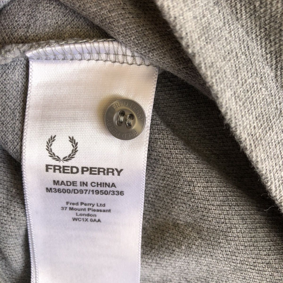 Fred Perry Authentic Vintage Fred Perry Men’s Polo Shirt Grey Size US L / EU 52-54 / 3 - 7 Thumbnail
