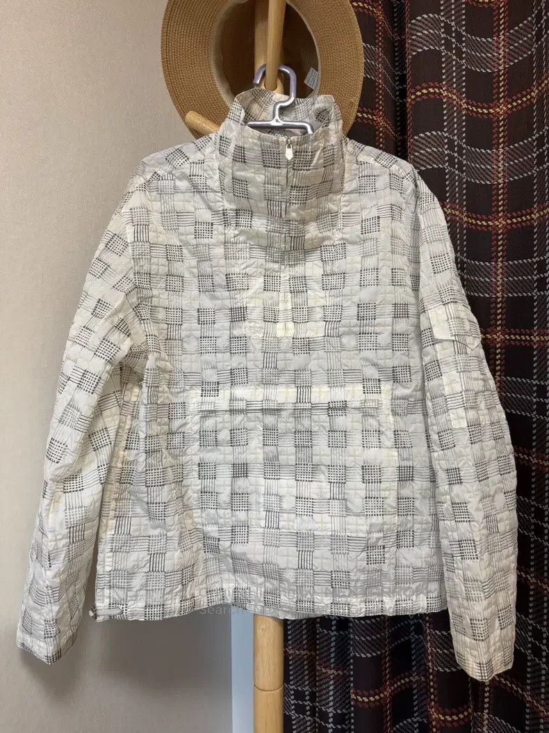 Hermes Hermes Windbreaker Jacket Coat. Hem has a drawstring, ches Size US M / EU 48-50 / 2 - 1 Thumbnail