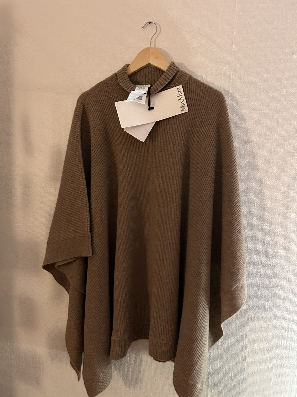 Max Mara Max Mara Cashmere Cape Size ONE SIZE - 6 Thumbnail