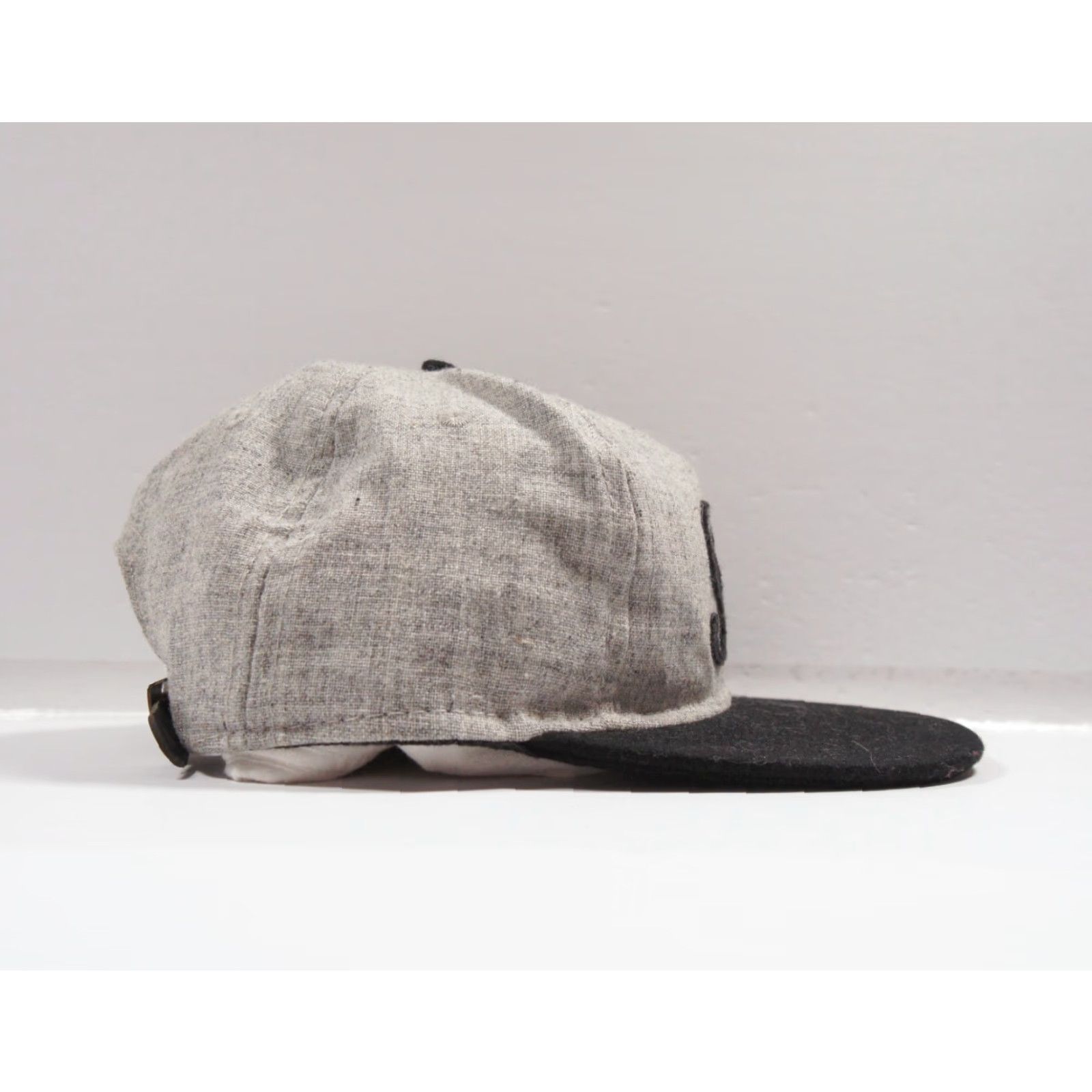 Vintage VINTAGE Ebbets Field Hat Mens One Size Gray Strap Back Adjustable Two Tone SC Cap Adult Size ONE SIZE - 7 Thumbnail