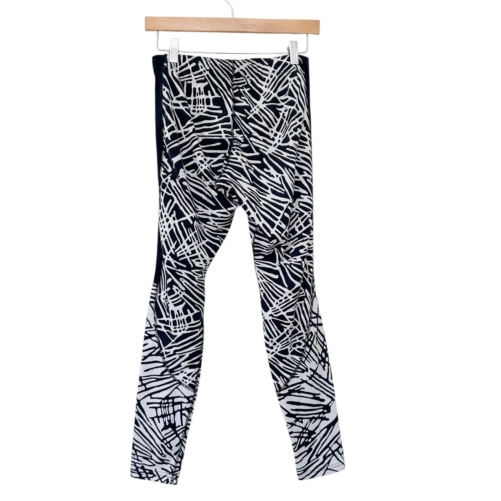 Nike Nike Black White Printed Just Do it Leggings Sz M Size 30" / US 8 / IT 44 - 6 Thumbnail