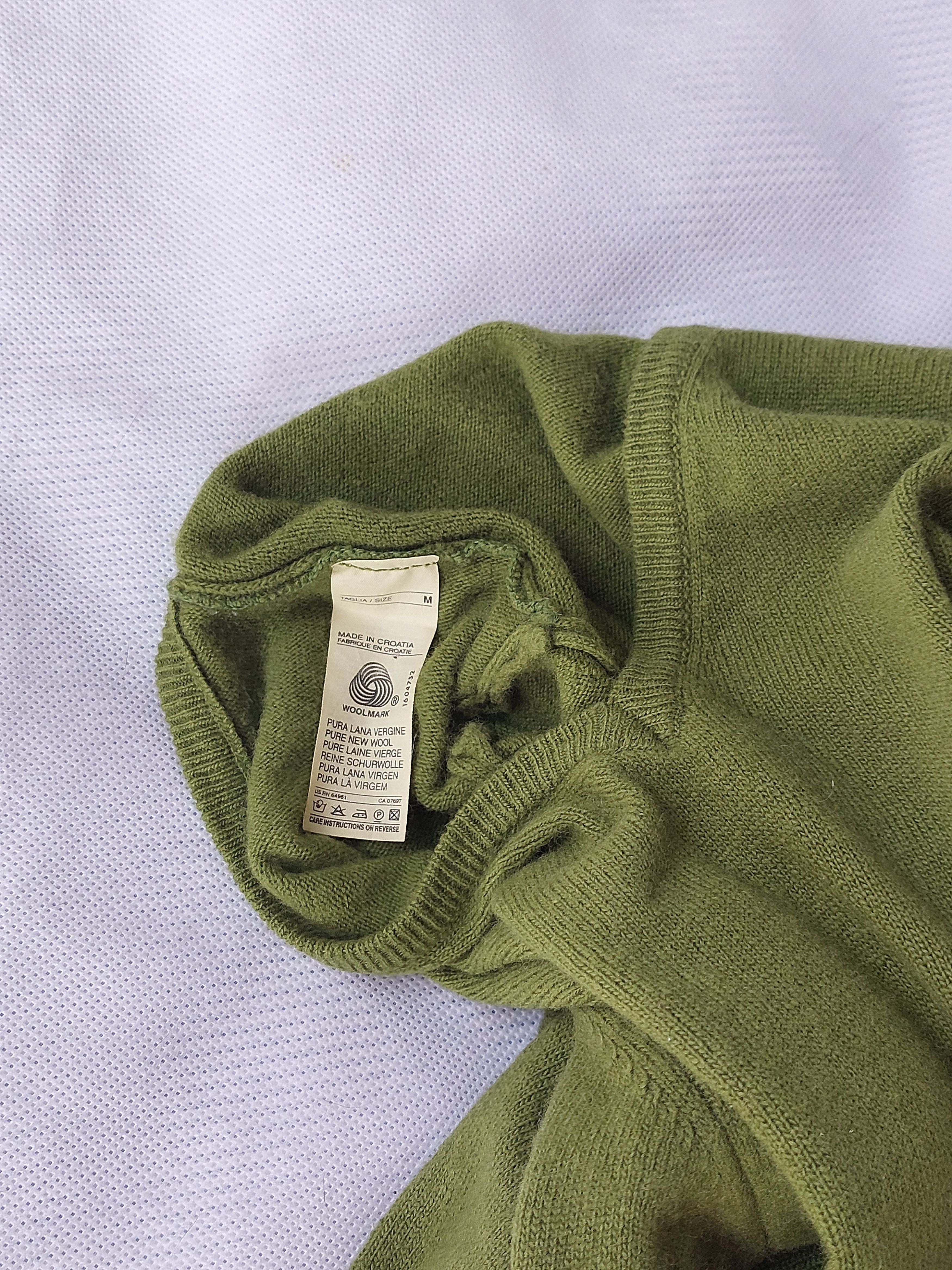 United Colors Of Benetton UNITED COLORS OF BENETTON wool V-neck Sweater Embroidered Size M / US 6-8 / IT 42-44 - 5 Thumbnail