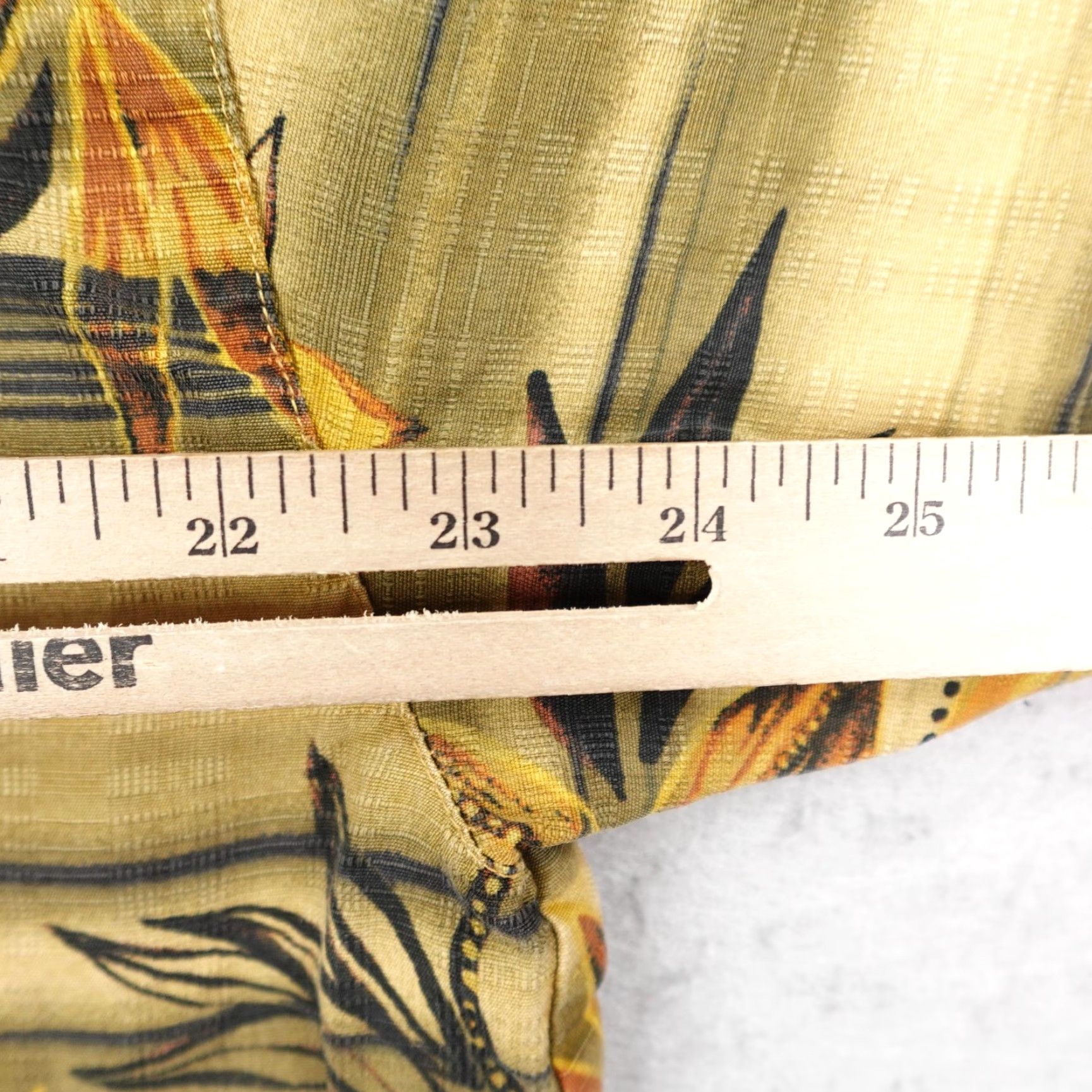 Tommy Bahama VINTAGE Tommy Bahama Shirt Mens M Yellow Tan Silk Floral Hawaiian Aloha Camp Lounge Short Sleeve Button-Up Size US M / EU 48-50 / 2 - 6 Thumbnail