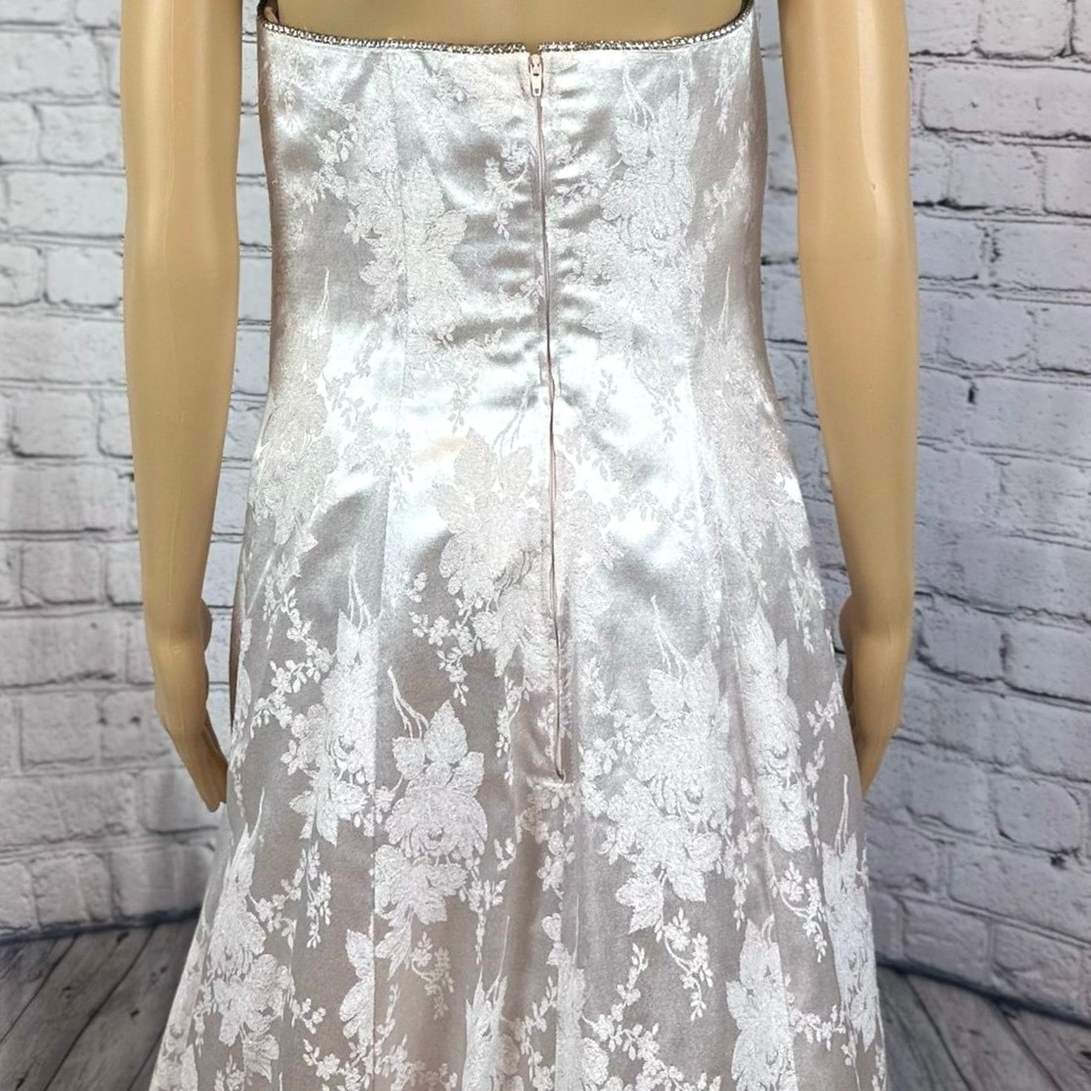 Other Jump Apparel Co Wendye Chaitin White Gown 9/10 Jr 8 Women’s Size M / US 6-8 / IT 42-44 - 15 Thumbnail