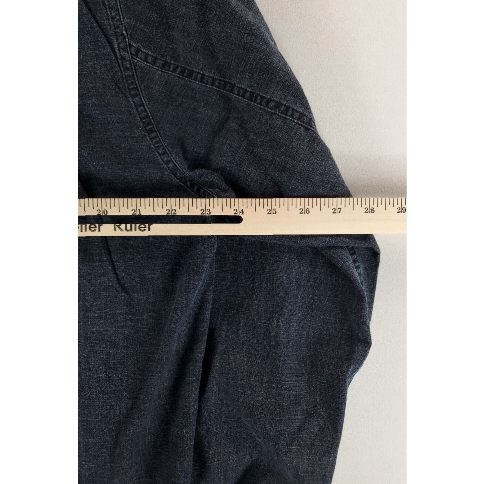 Carbon2Cobalt **Carbon 2 Cobalt Men's L Gray Chambray Button Down Long Sleeve Shirt** User: Carbon 2 Cobalt Men's L Gray Chambray Button Down Long Sleeve Shirt Size US L / EU 52-54 / 3 - 4 Thumbnail