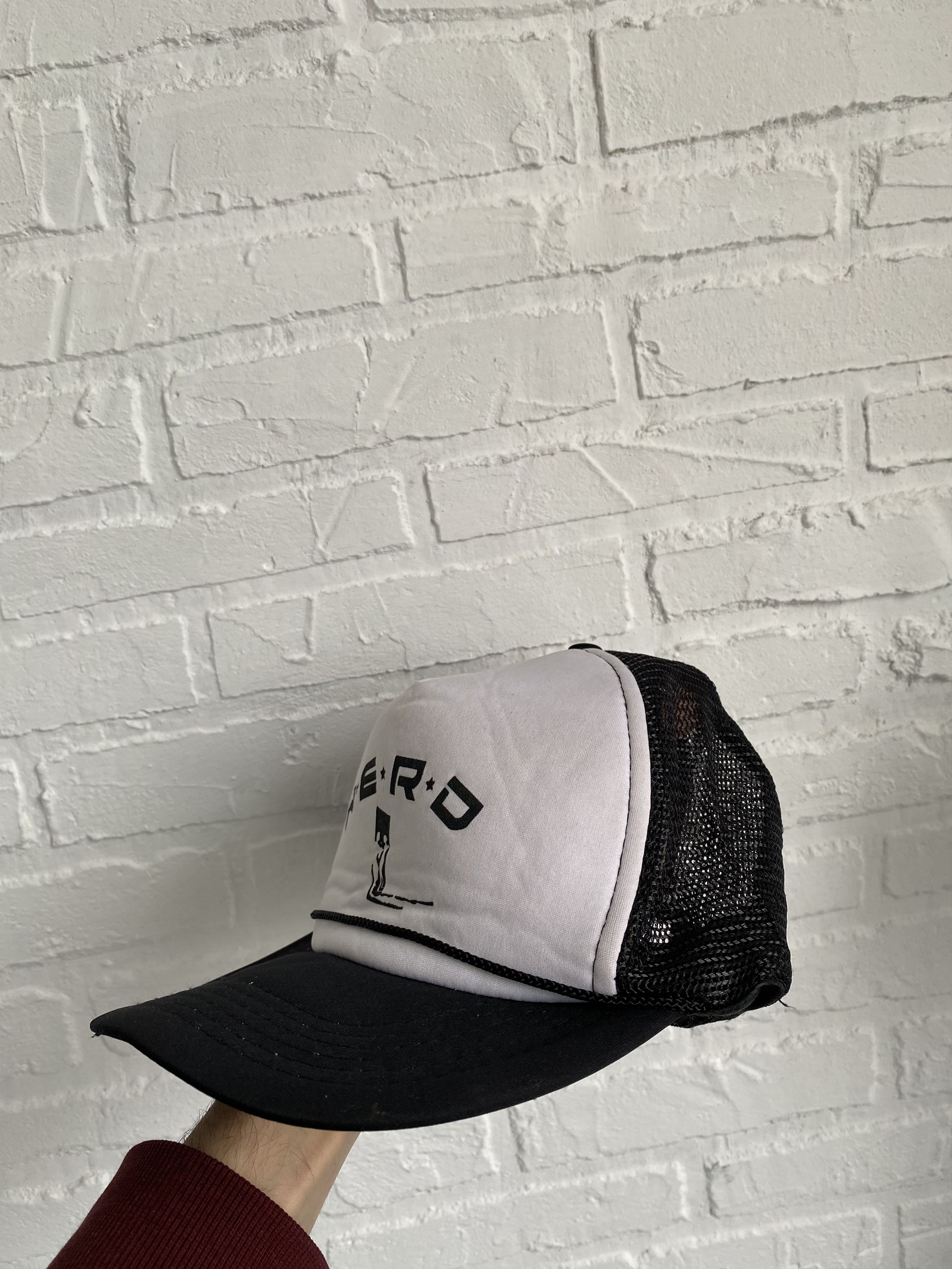 Band Tees Vintage 2001 N.E.R.D In search of... trucker cap Size ONE SIZE - 2 Thumbnail