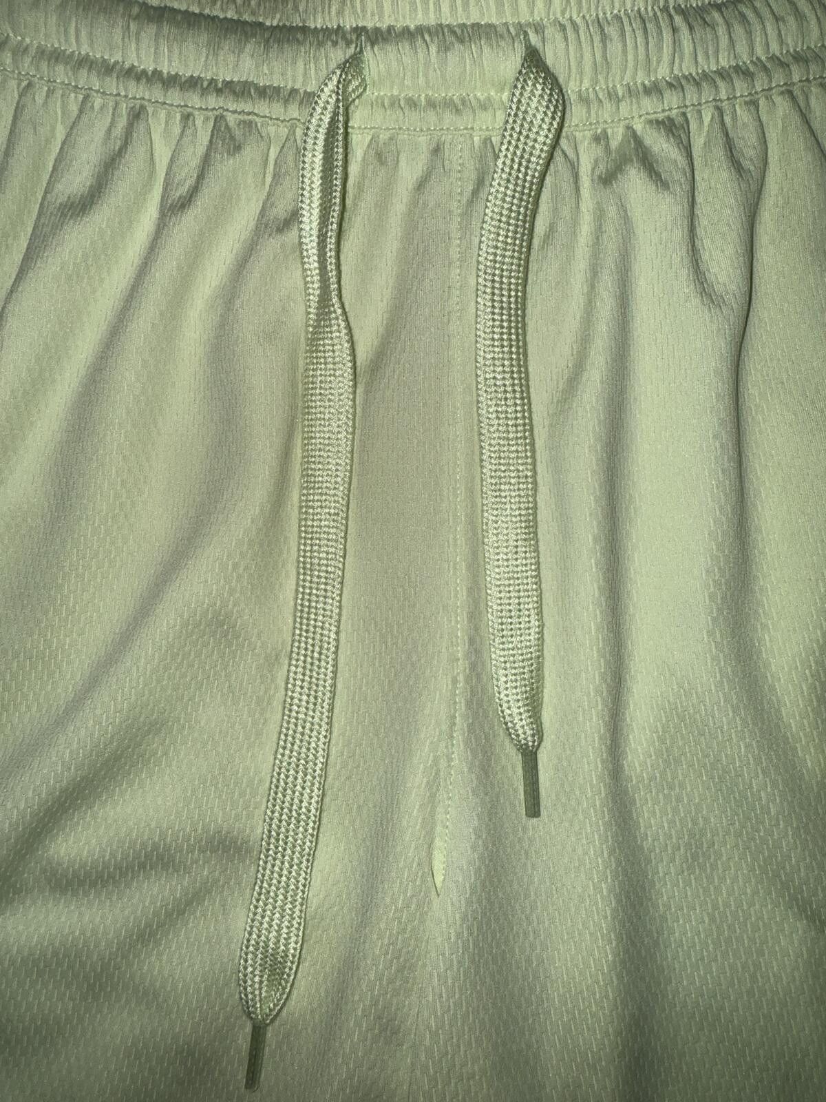 Nike Nike Women’s Dri-FIT Swoosh Fly Basketball Shorts Sample Size 28" / US 6 / IT 42 - 4 Thumbnail