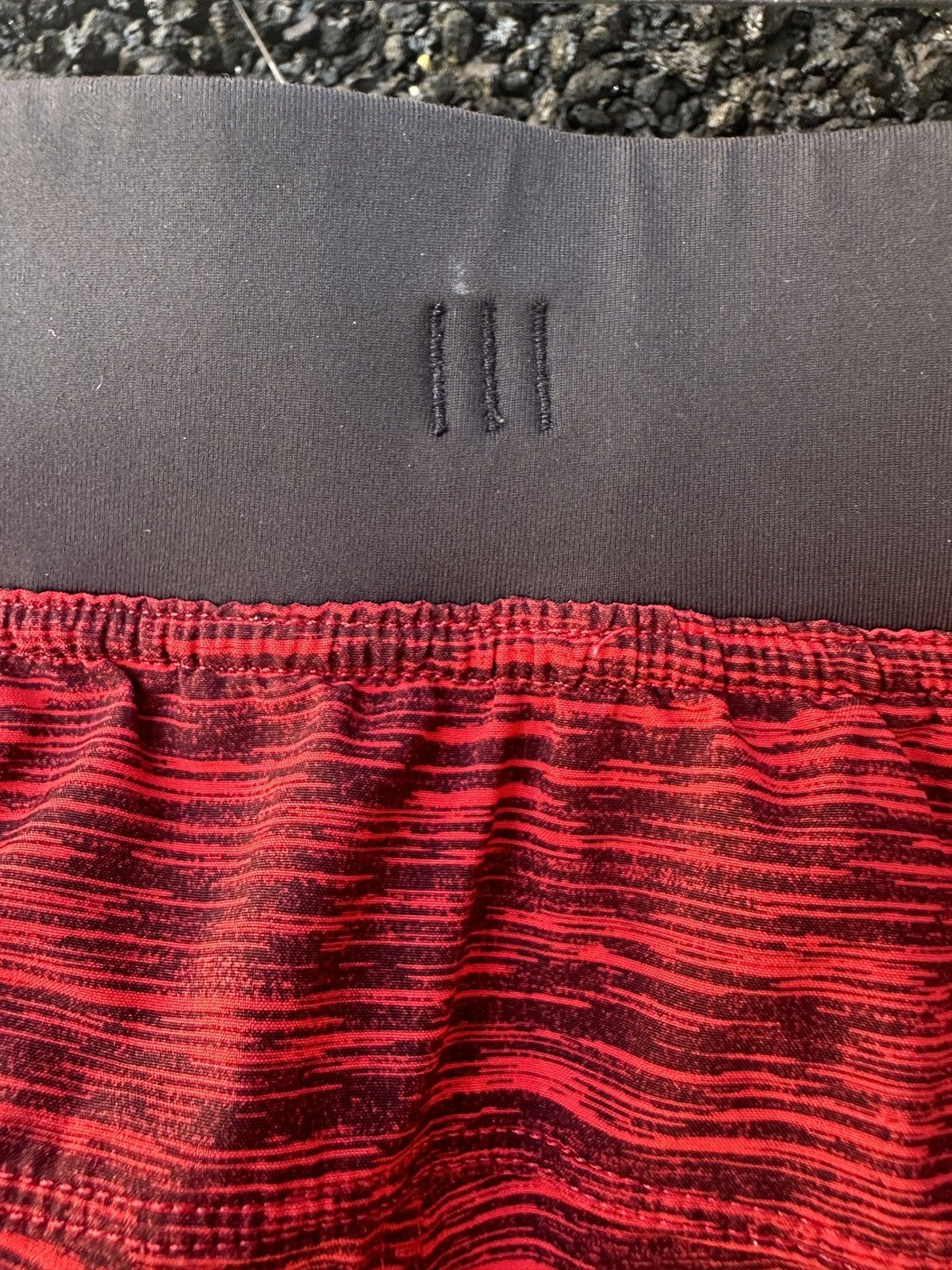 Lululemon PreOwned Lululemon Shorts Red Men's Small Size US 30 / EU 46 - 3 Thumbnail