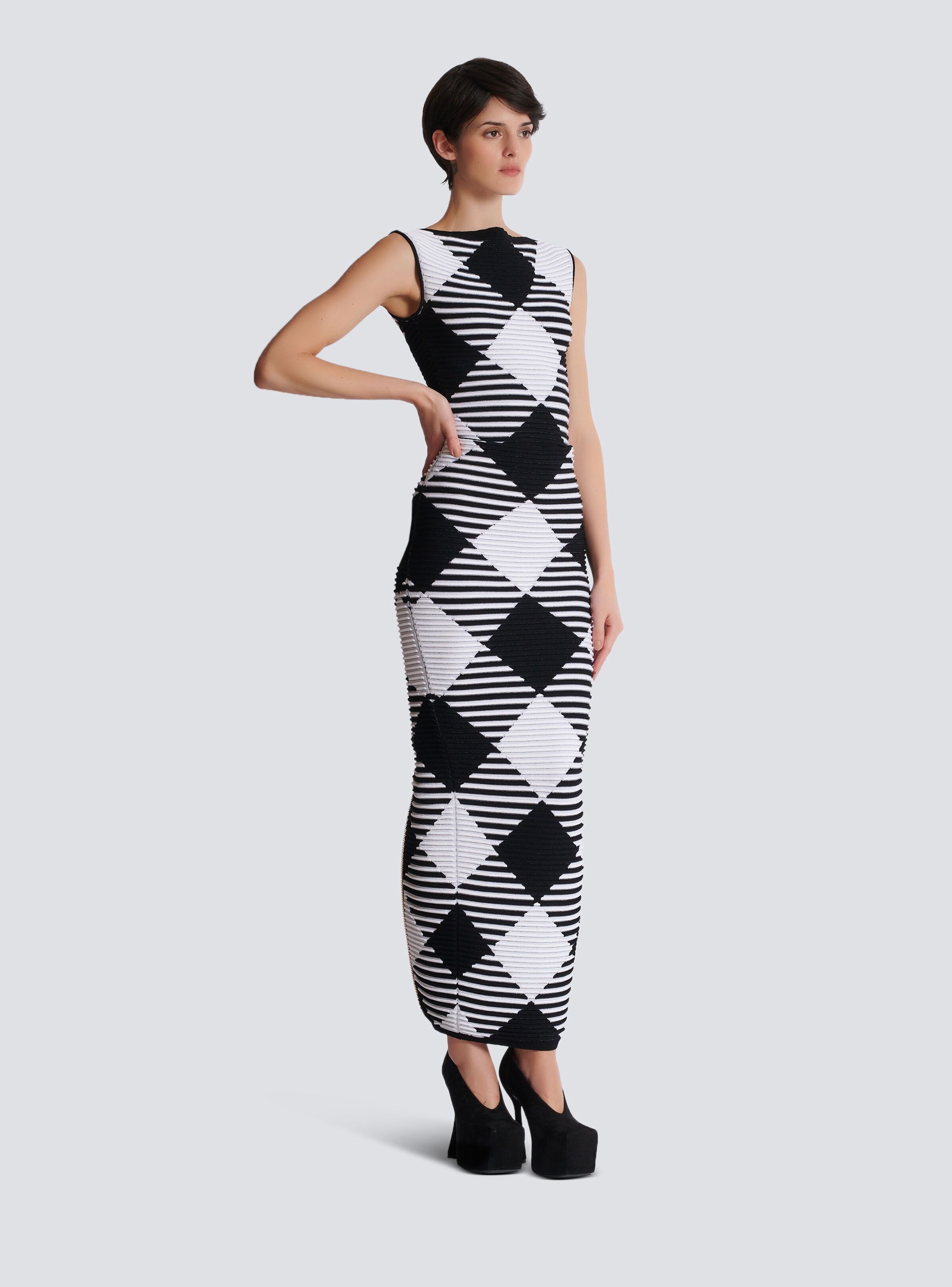 Balmain o1s1wg111025 Cropped Top in Black/White Size M / US 6-8 / IT 42-44 - 3 Thumbnail