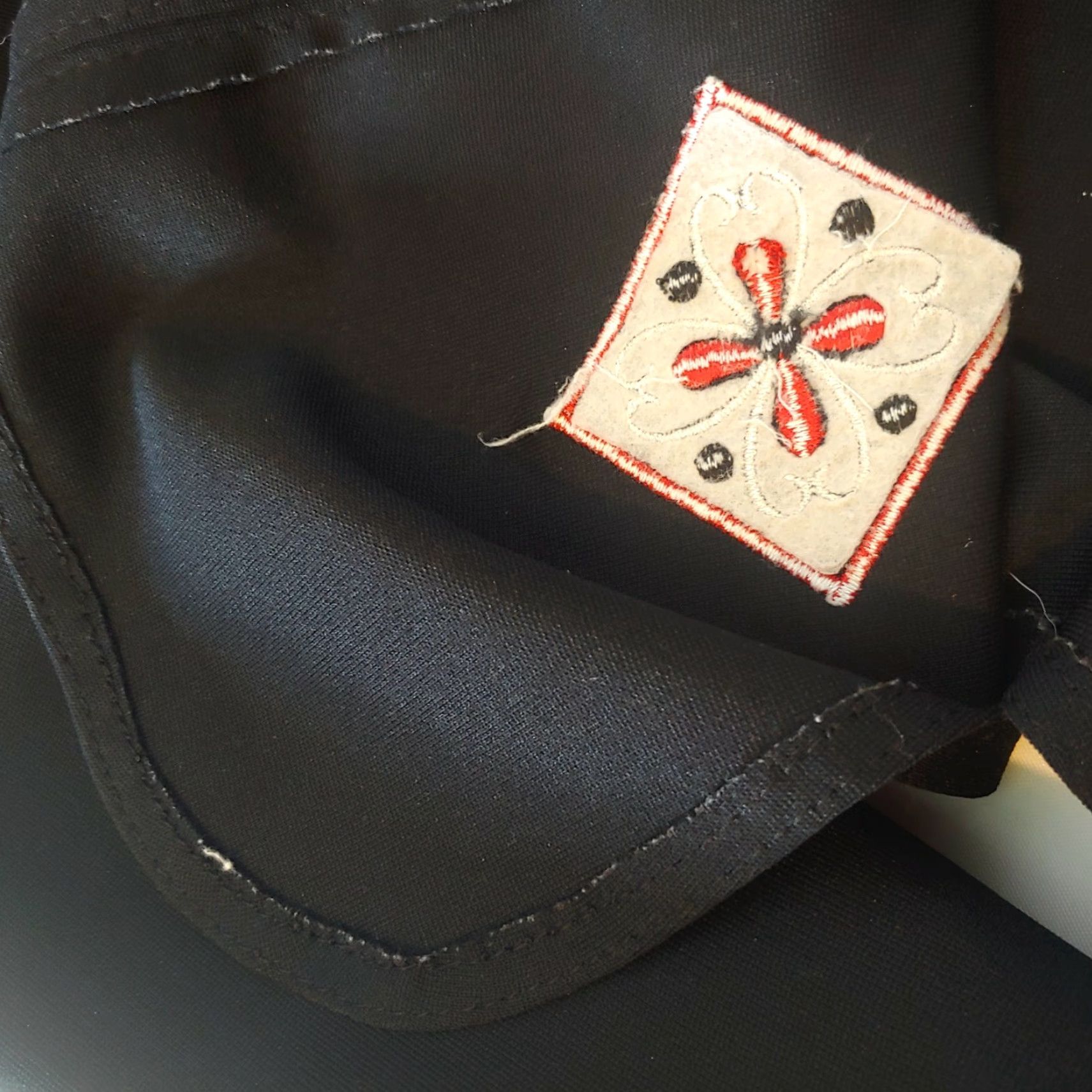 Etro VINTAGE Western Shirt Womens Large Embroidered Black Red Polyester Stretch Long Sleeve Contour Buttons Classic Western Theme Mens? Size L / US 10 / IT 46 - 6 Thumbnail
