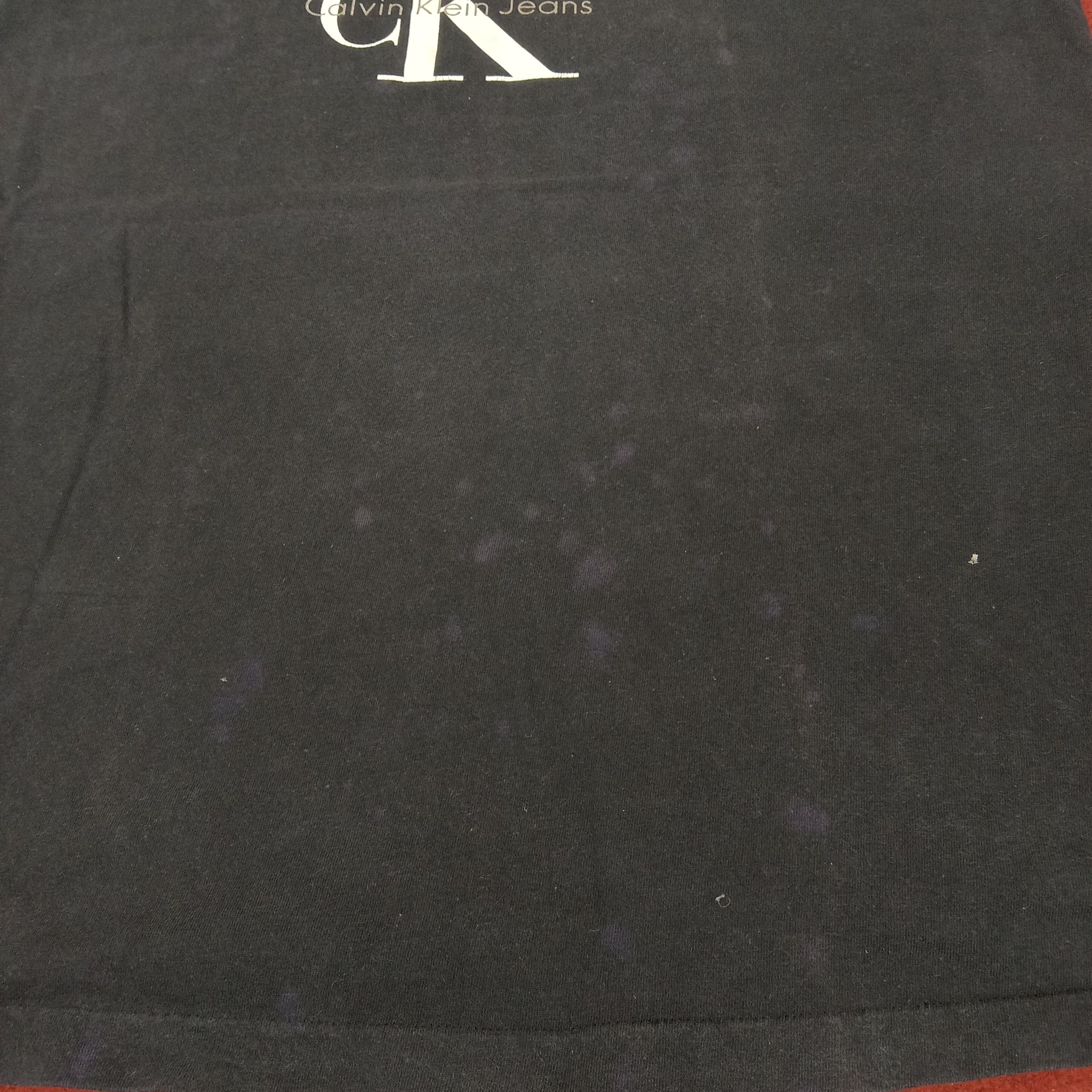 Calvin Klein × Vintage Calvin Klein Center Logo Spell Out Design Vintage Tshirt Size US L / EU 52-54 / 3 - 12 Thumbnail