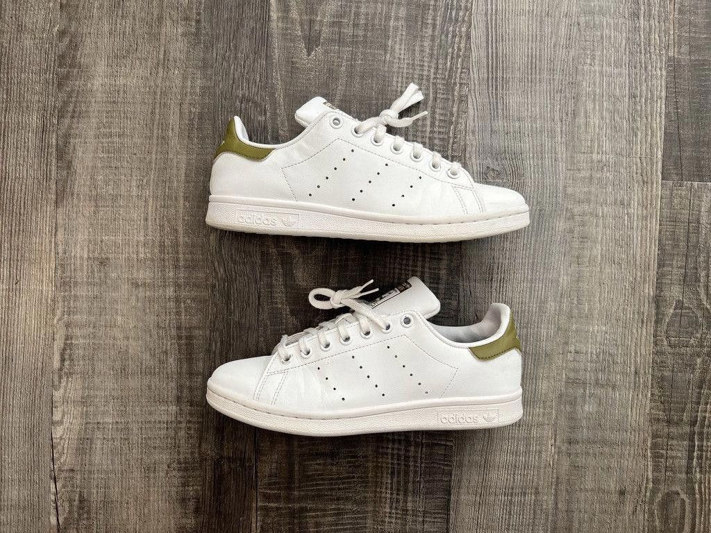 Adidas ADIDAS • STAN SMITH J "2021 Wild Moss" (5.5M) Size US 5.5 / EU 38 - 2 Thumbnail