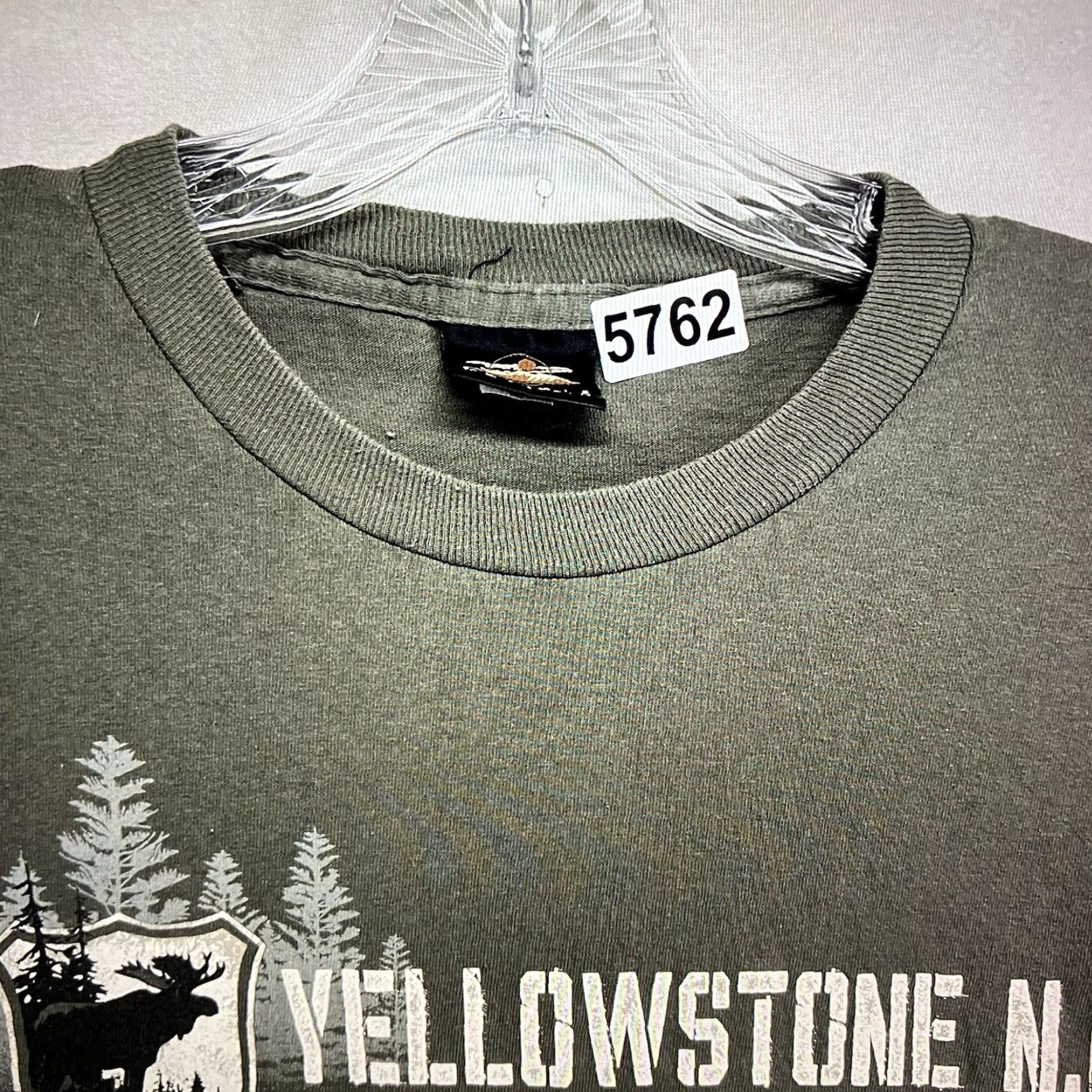 Vintage VINTAGE Prairie Mountain Nature T-Shirt Large Green Yellowstone 90s Hiking Outdoors Mens Size US L / EU 52-54 / 3 - 7 Thumbnail