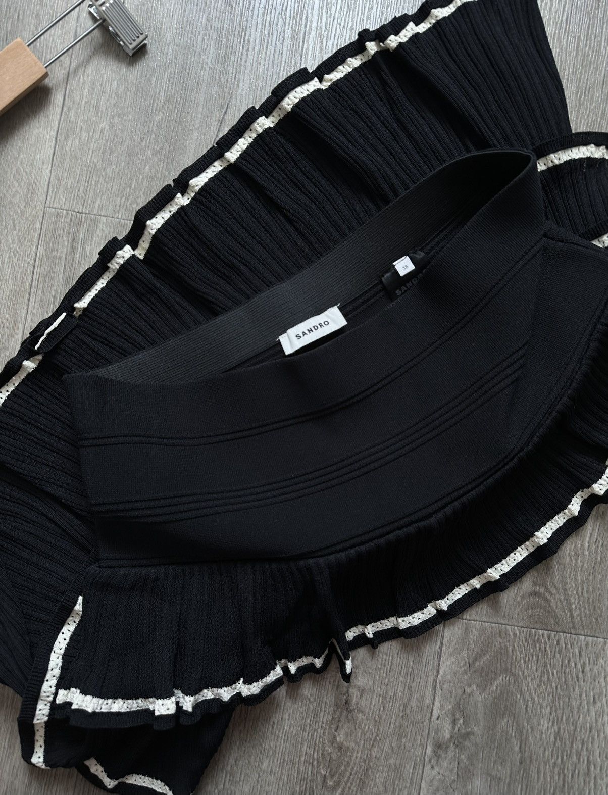Sandro 🫧SANDRO TIERED RIBBED-KNIT Mini Skirt Size 26" / US 2 / IT 38 - 8 Thumbnail