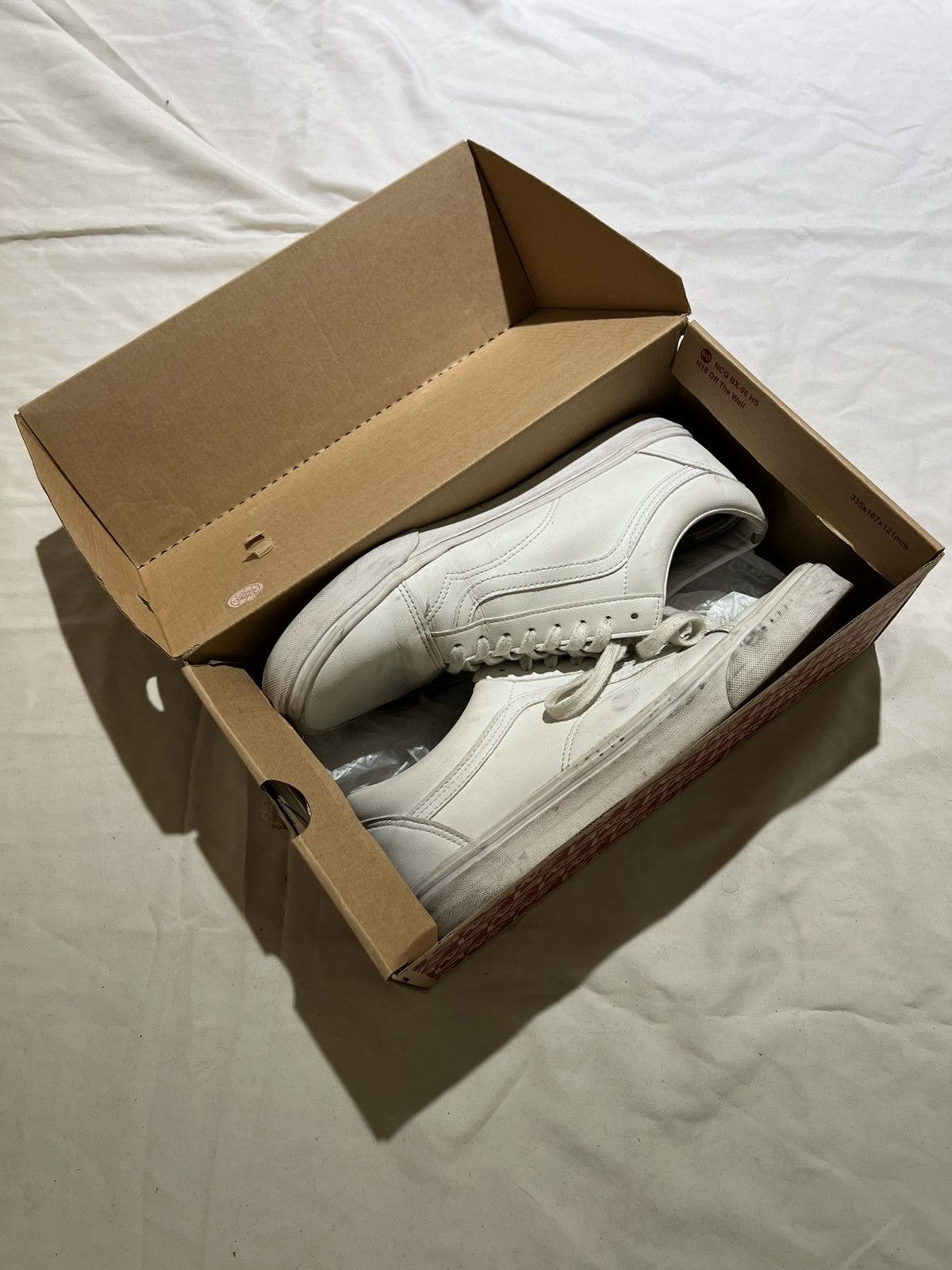 Vans Vans Old Skool Classic Tumble Size US 11 / EU 44 - 1 Thumbnail
