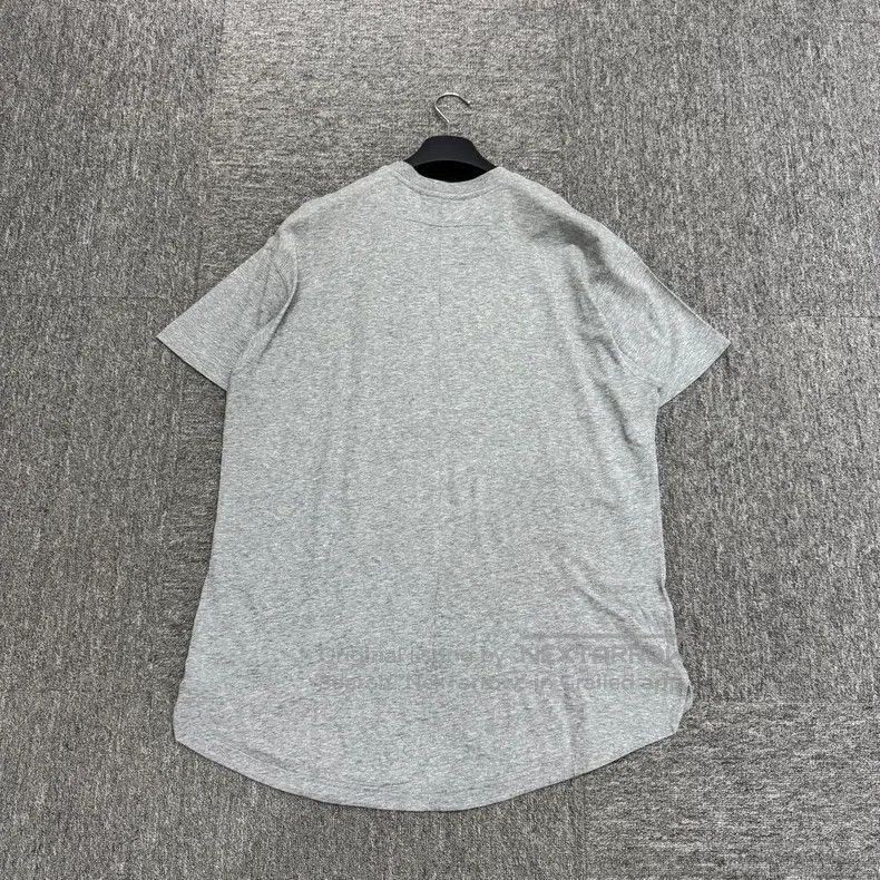 Givenchy Givenchy Portrait Printed Short Sleeve Size: XX Size US XXS / EU 40 - 5 Thumbnail