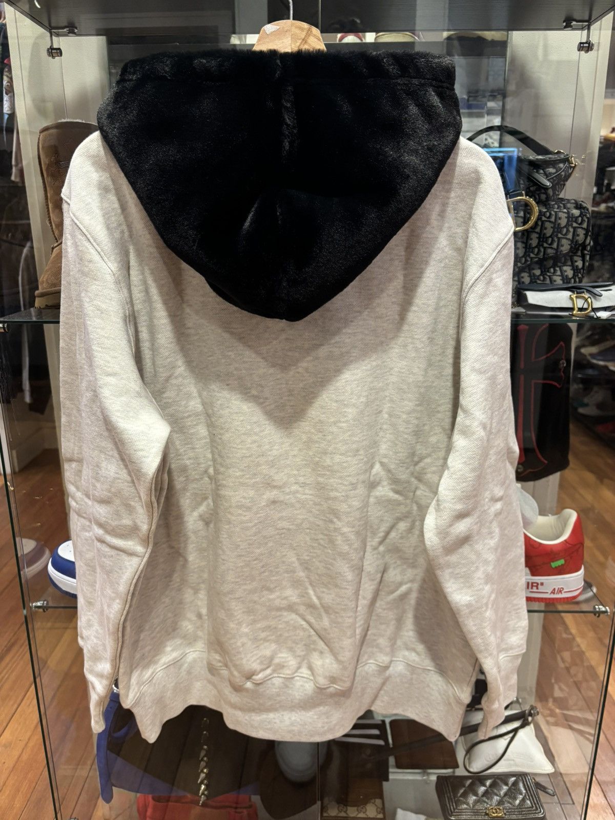 Palace Palace Faux Fur Hooded Sweatshirt Size US XL / EU 56 / 4 - 2 Thumbnail