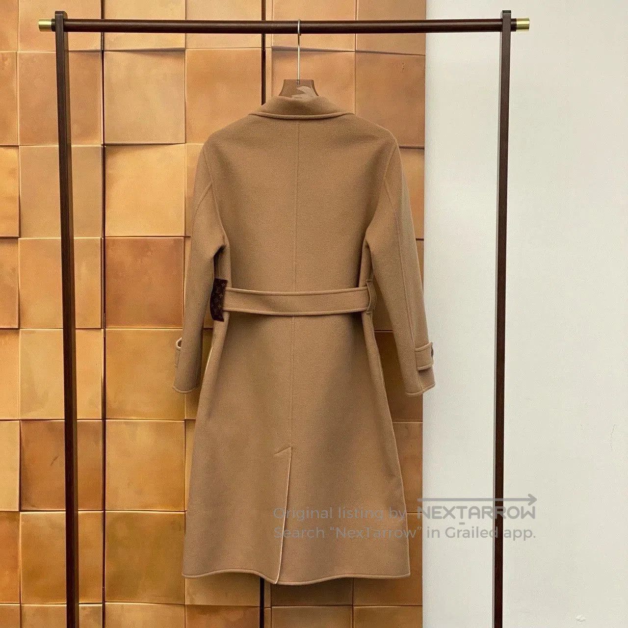 Louis Vuitton Louis Vuitton Beige Monogram Long Coat. Size US M / EU 48-50 / 2 - 2 Thumbnail
