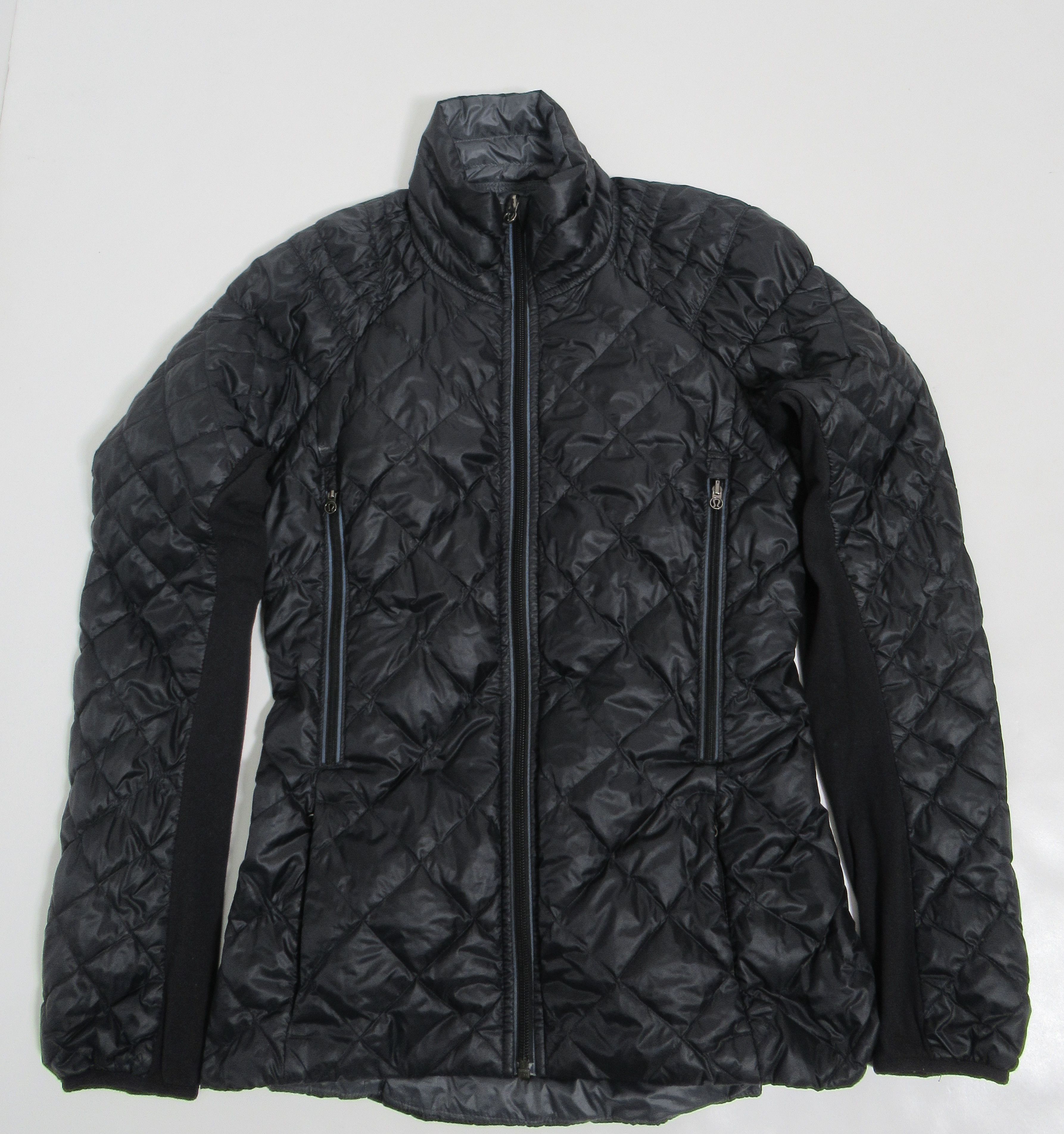 Lululemon Lululemon Run: Turn Around Jacket Reversible Black Size S / US 4 / IT 40 - 1 Thumbnail