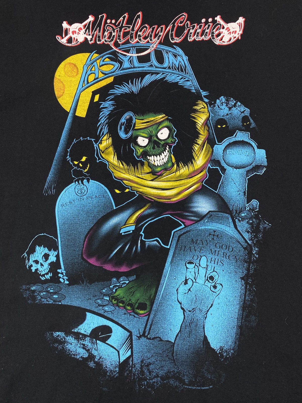Band Tees Y2K Mötley Crüe Dr. Feelgood Asylum Zombie Graphic Tee Size US L / EU 52-54 / 3 - 4 Thumbnail