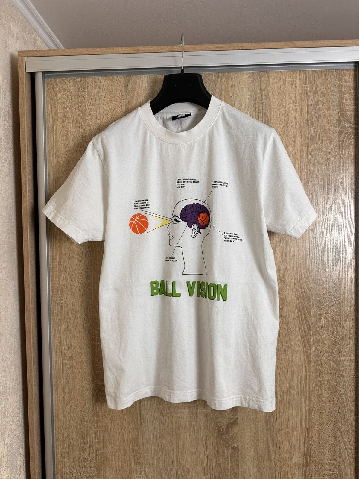 Vintage 🔥 Melody Ehsani x NBA Ball Vision Vintage T Shirt Nike Bulls Size US XL / EU 56 / 4 - 1 Thumbnail