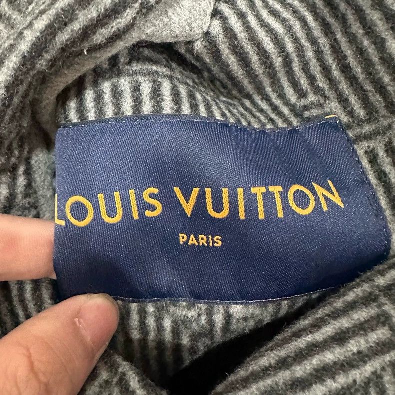 Louis Vuitton Louis Vuitton Reversible Logo jacket Size US L / EU 52-54 / 3 - 5 Thumbnail