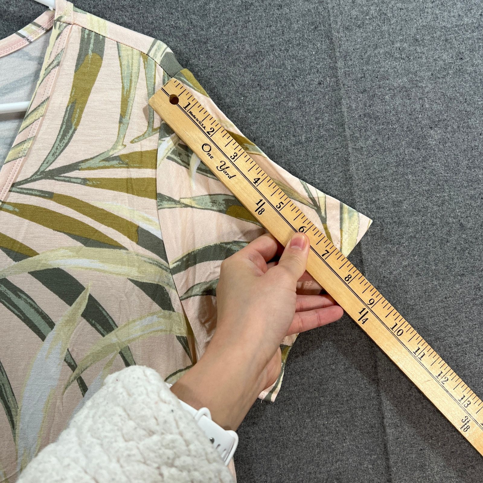 Other Belle by Kim Gravel Petite Solid V-Neck Maxi Dress Sandy Size M / US 6-8 / IT 42-44 - 10 Thumbnail