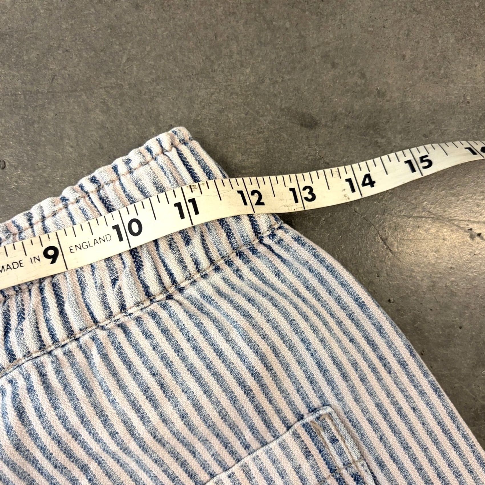 Bdg VINTAGE Y2K BDG Pinstripe Light Wash High Waisted Shorts Women's S Small White? Blue? Size 28" / US 6 / IT 42 - 4 Thumbnail