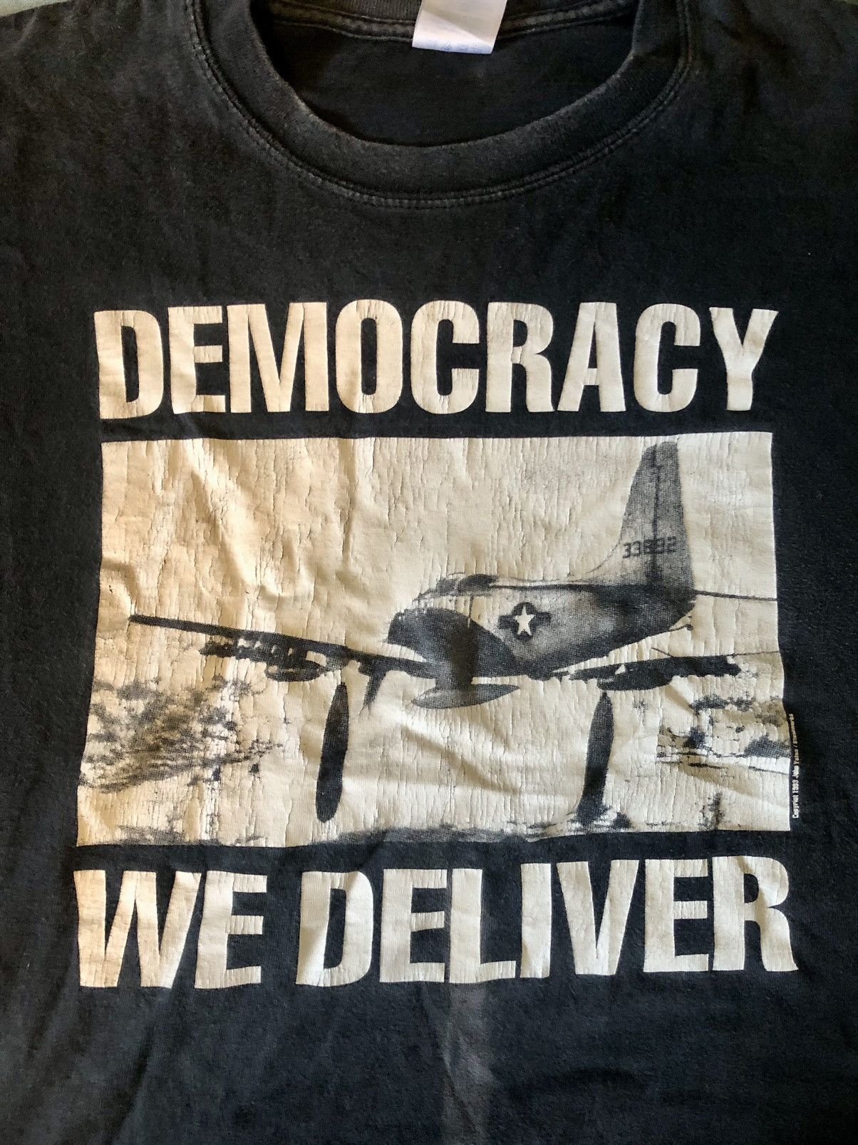 Gildan × Vintage Vintage 90s Gildan Vietnam Protest tee Size US XL / EU 56 / 4 - 2 Thumbnail