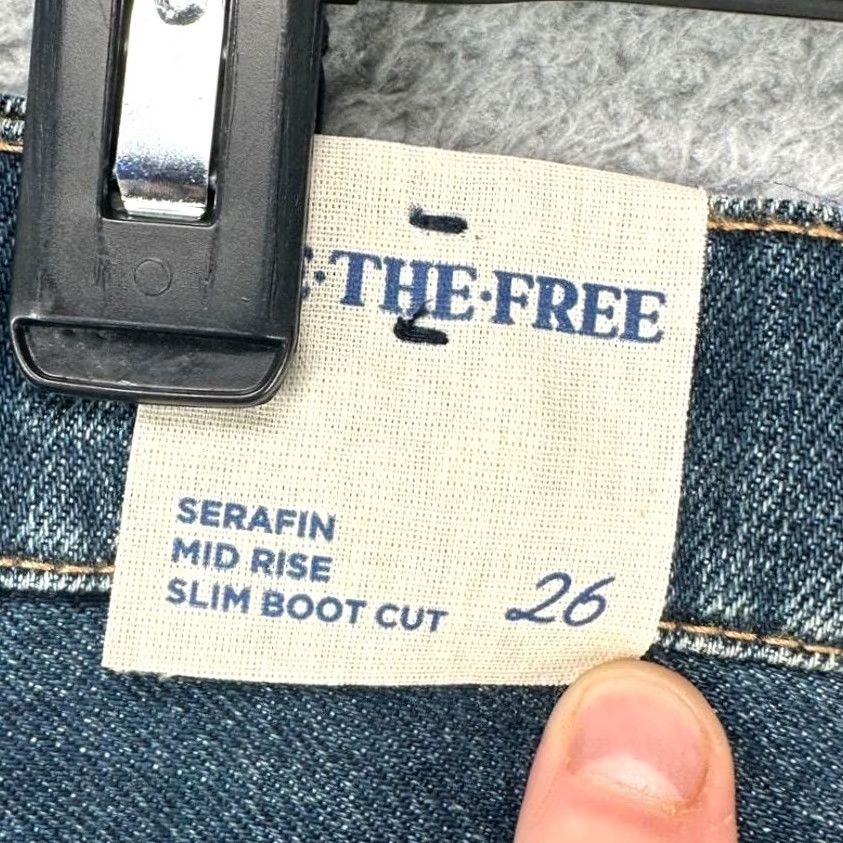 Vintage VINTAGE? No. We The Free Womens Bootcut Jeans 26 Serafin Blue Distressed Slim Mid-Rise NEW Size 26" / US 2 / IT 38 - 2 Thumbnail