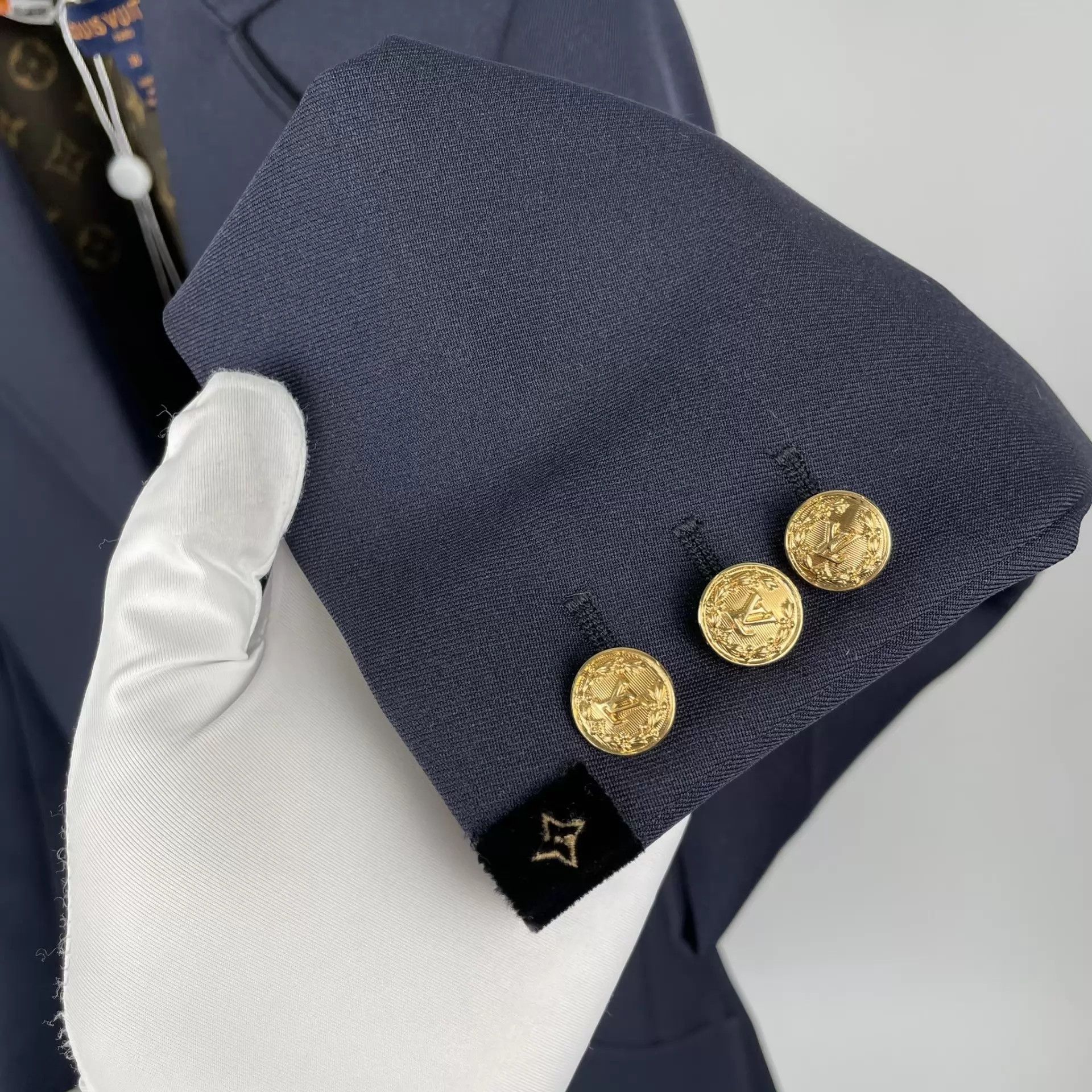Louis Vuitton LV Preppy Badge Blazer Navy 36 Size XS / US 0-2 / IT 36-38 - 3 Thumbnail