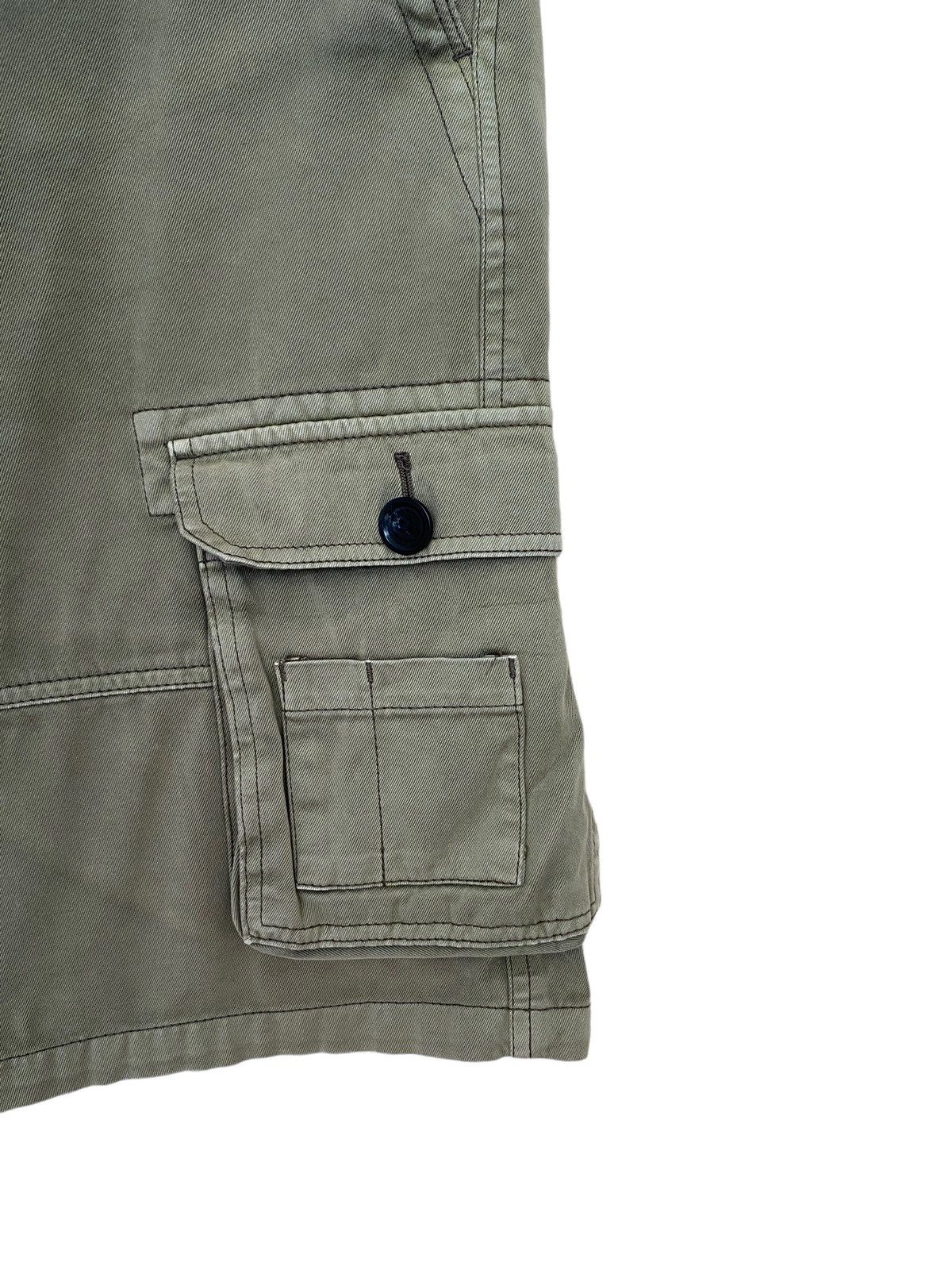 Burberry × Designer × Vintage Vintage Brand Burberry Sun Faded Short Pants 2000s Size US 34 / EU 50 - 4 Thumbnail