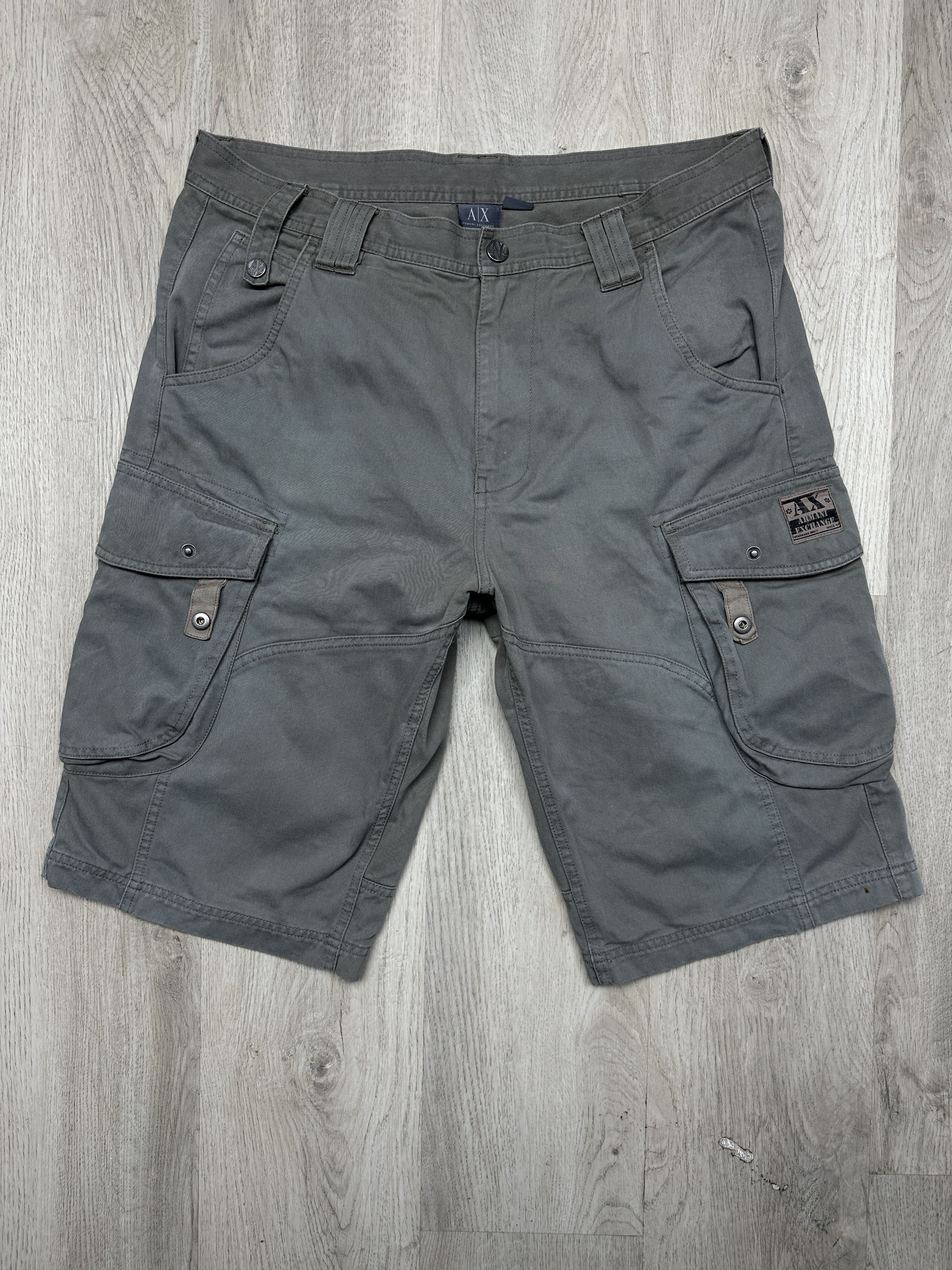 Armani Exchange Armani Exchange Mens Cargo Shorts Size US 33 - 1 Thumbnail