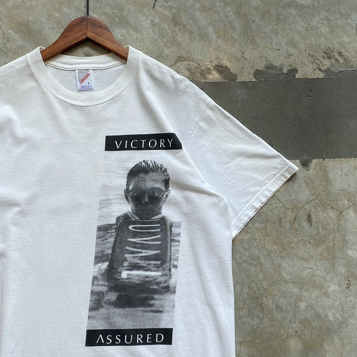 Vintage Vintage 90s Men’s model Water Sport Photography Tee. Size US L / EU 52-54 / 3 - 1 Thumbnail