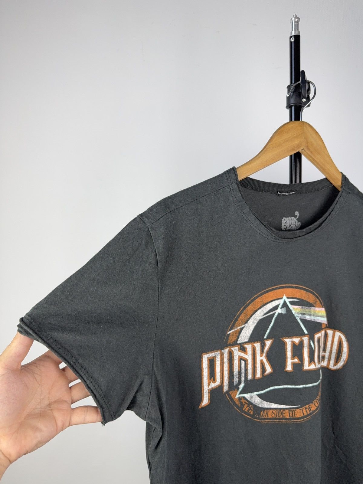 Pink Floyd 2020 Pink Floyd Faded Vintage Style Big Logo 00s Tee shirt Size US S / EU 44-46 / 1 - 4 Thumbnail