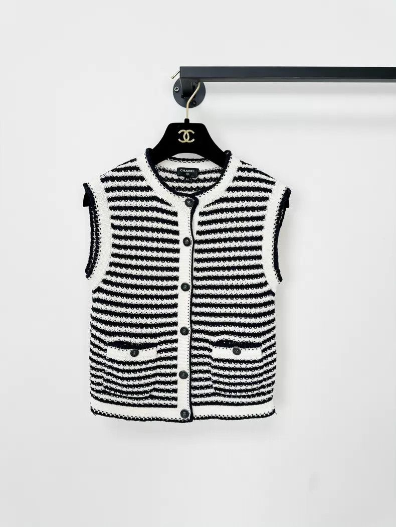 Chanel Chanel Black and white striped vest Size XXS / US 00 / IT 34 - 1 Thumbnail