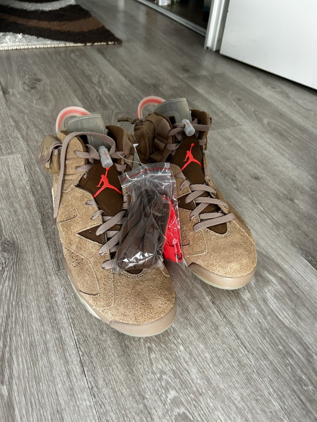 Jordan Brand × Nike × Off-White Air Jordan 6 Retro SP Travis Scott Kaki Size US 9 / EU 42 - 5 Thumbnail