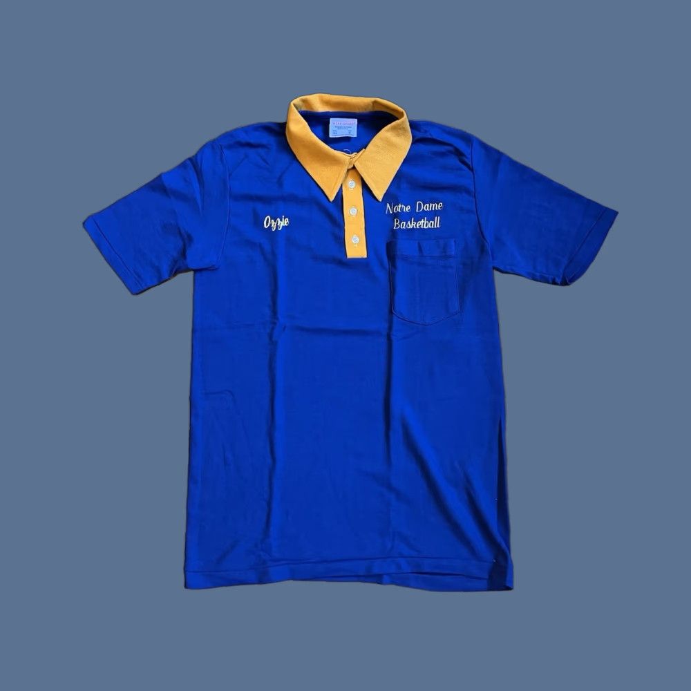 Vintage VINTAGE Notre Dame Basketball Polo Shirt Men’s M Blue Gold 80s USA Wear-Guard Polo Shirt Mens M Blue 80s Retro Notre Dame Basketball Shirt Size US M / EU 48-50 / 2 - 1 Thumbnail