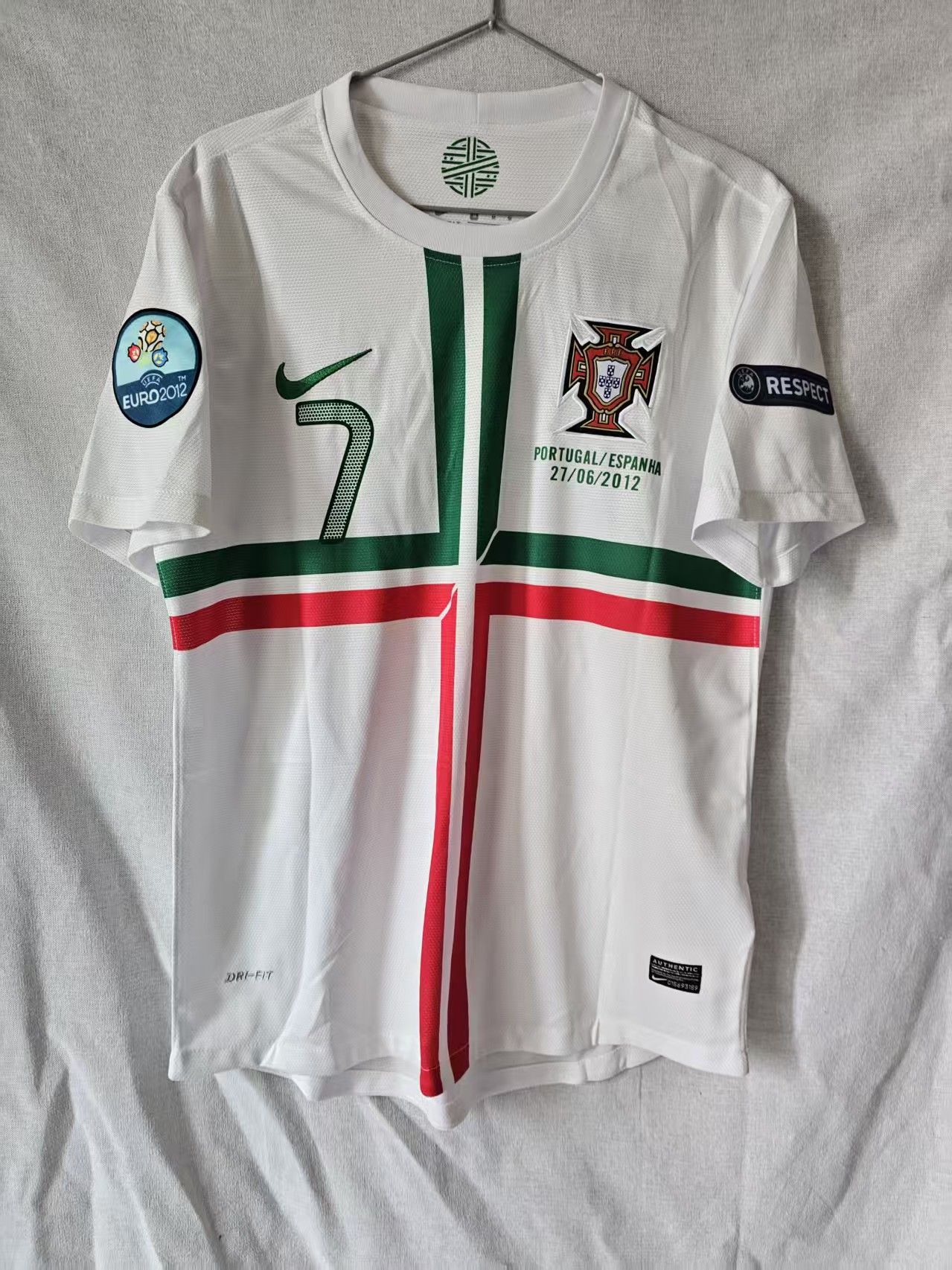 Other 2012 Euro Cup Portugal 7 Cristiano Ronaldo Jersey Size US XL / EU 56 / 4 - 1 Thumbnail