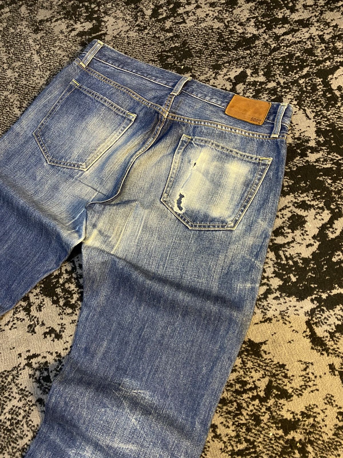 Undercover × Uniqlo Riped Uniqlo S-002 UJ Faded Regular Fit Straight Jeans 🔥 Size US 33 - 10 Thumbnail