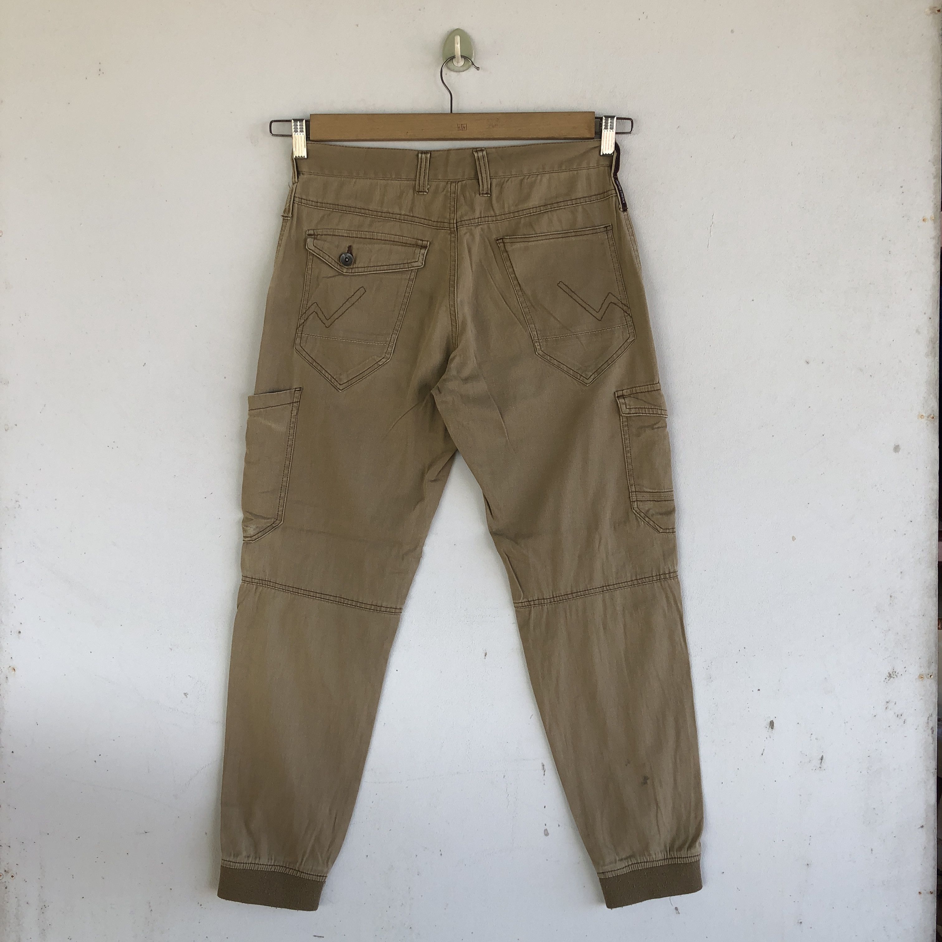 Japanese Brand Vintage Japanese Cargo Pants Multi Pocket Utility Trousers Size US 30 / EU 46 - 2 Thumbnail